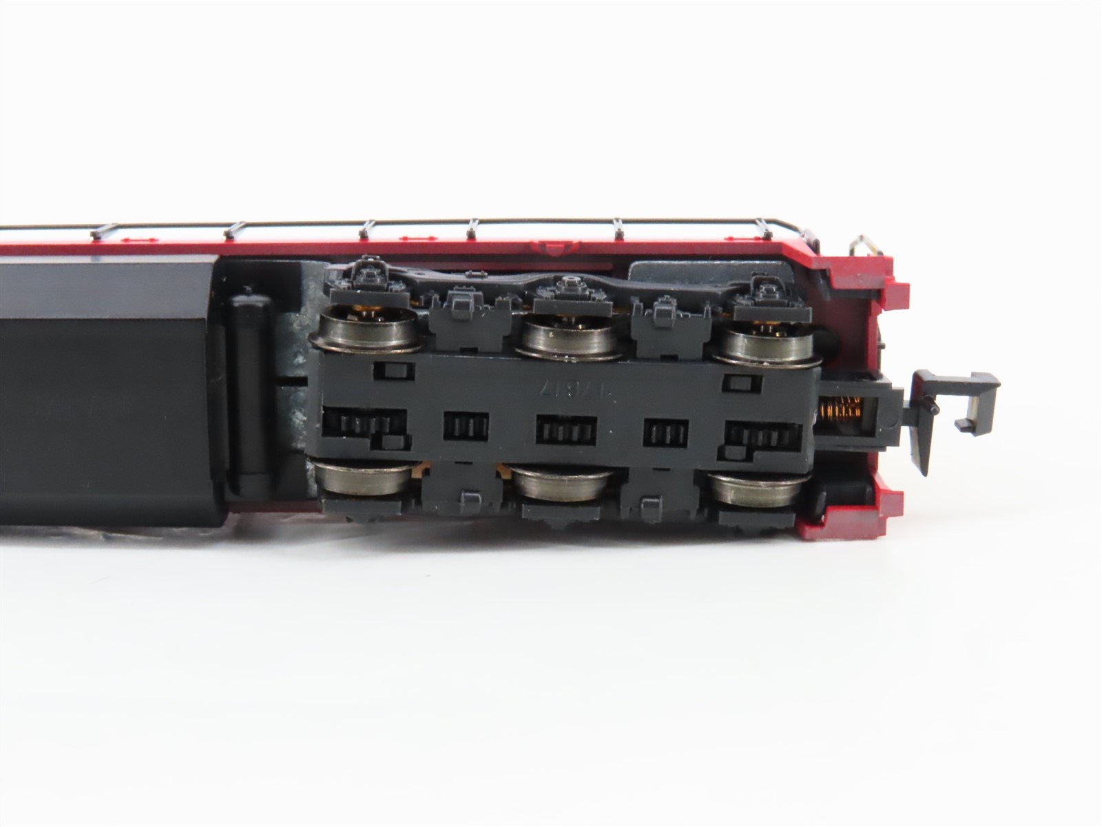 N Scale KATO 17617-7 RI Rock Island U30C Diesel Locomotive #4598
