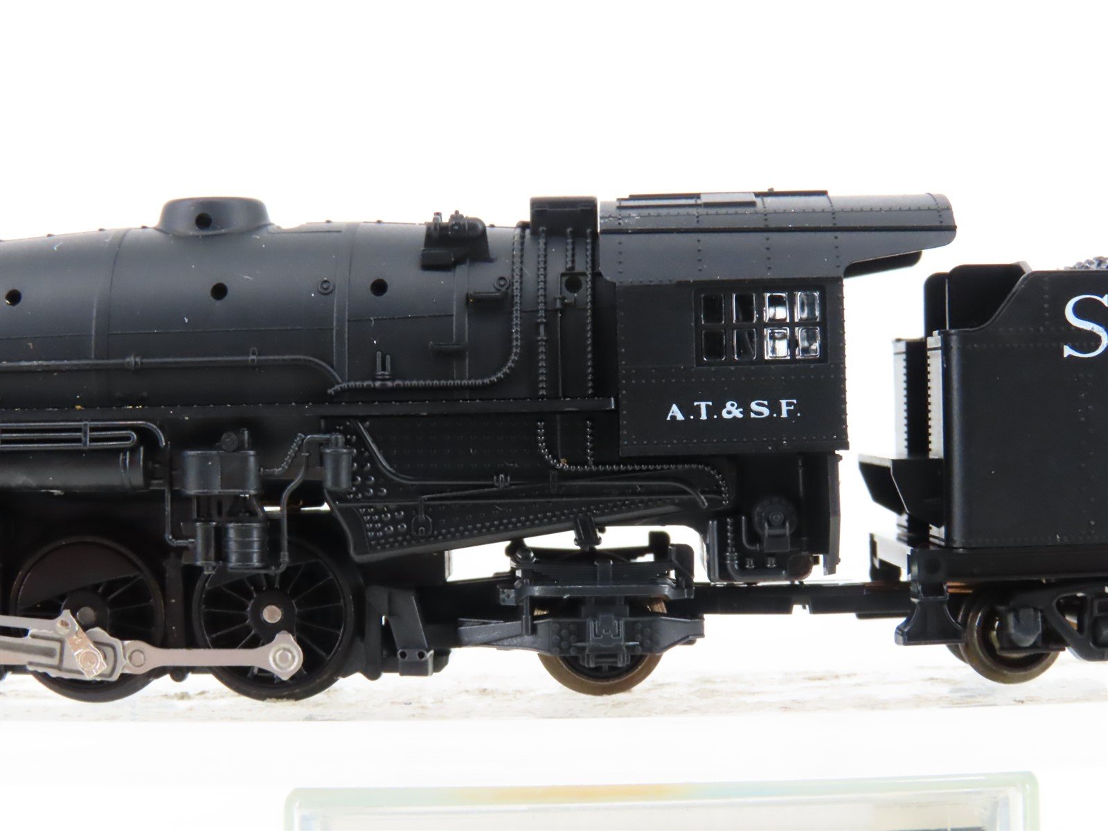 N Scale KATO 126-0101 ATSF Santa Fe 2-8-2 Mikado Steam Locomotive #4016
