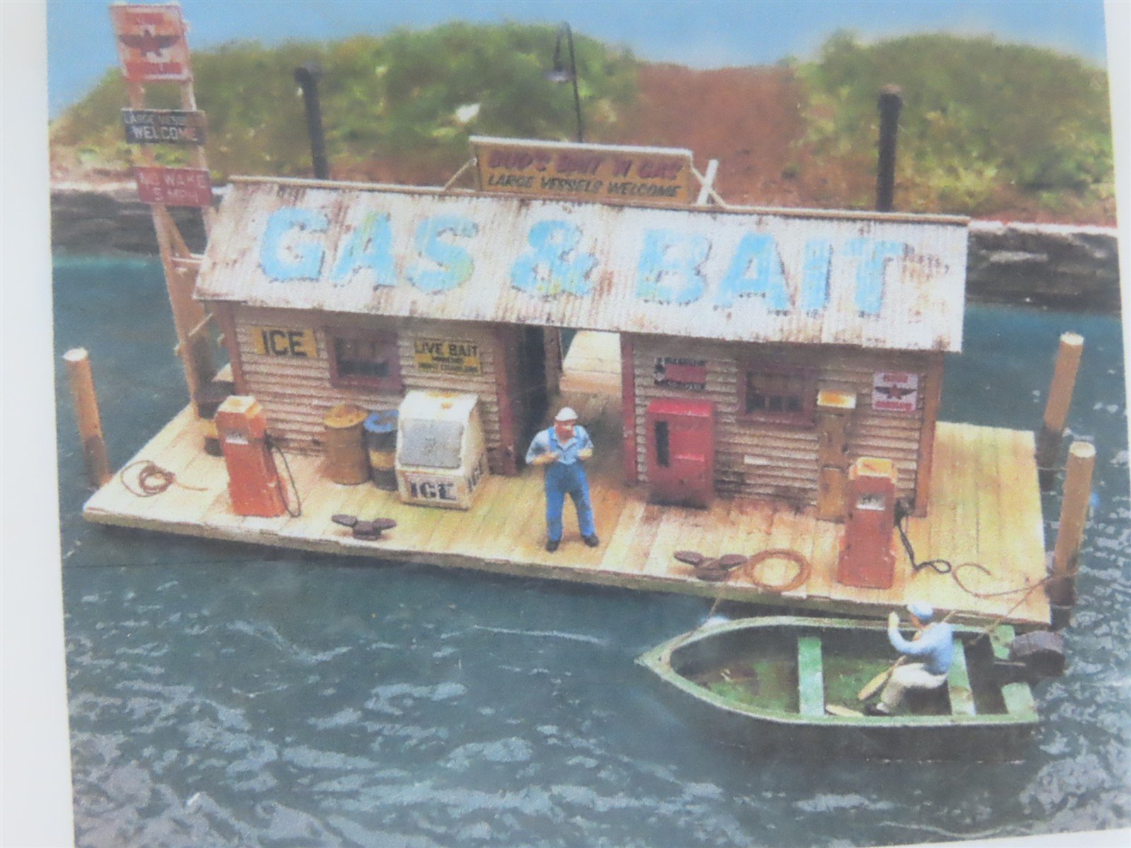 HO 1/87 Scale Fos Scale Models Kit 049 Bud's Bait 'n Gas Dock