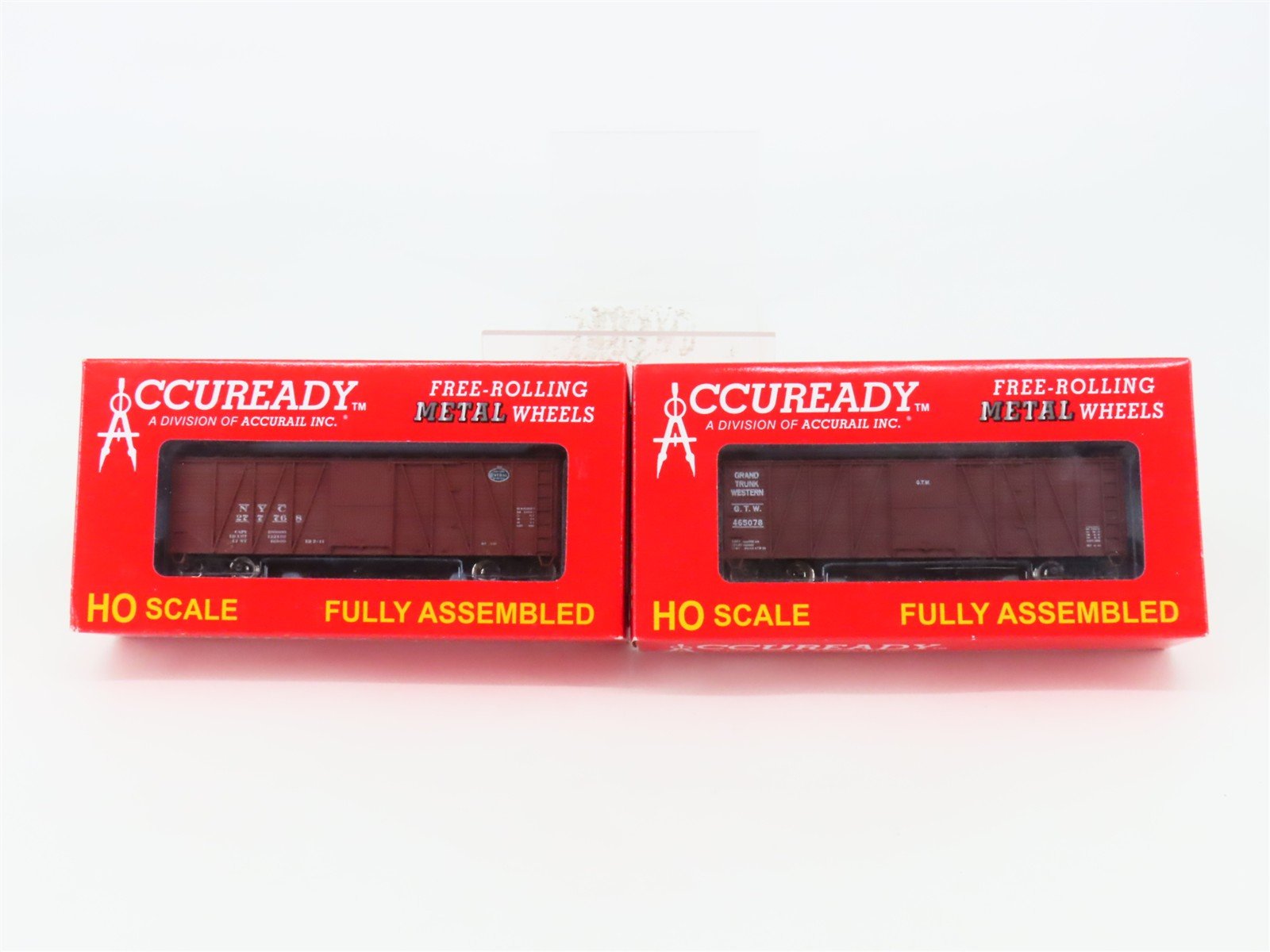 LOT of 2 HO Scale Accurail Accuready NYC/GTW 40' Wood Box Cars - Sealed