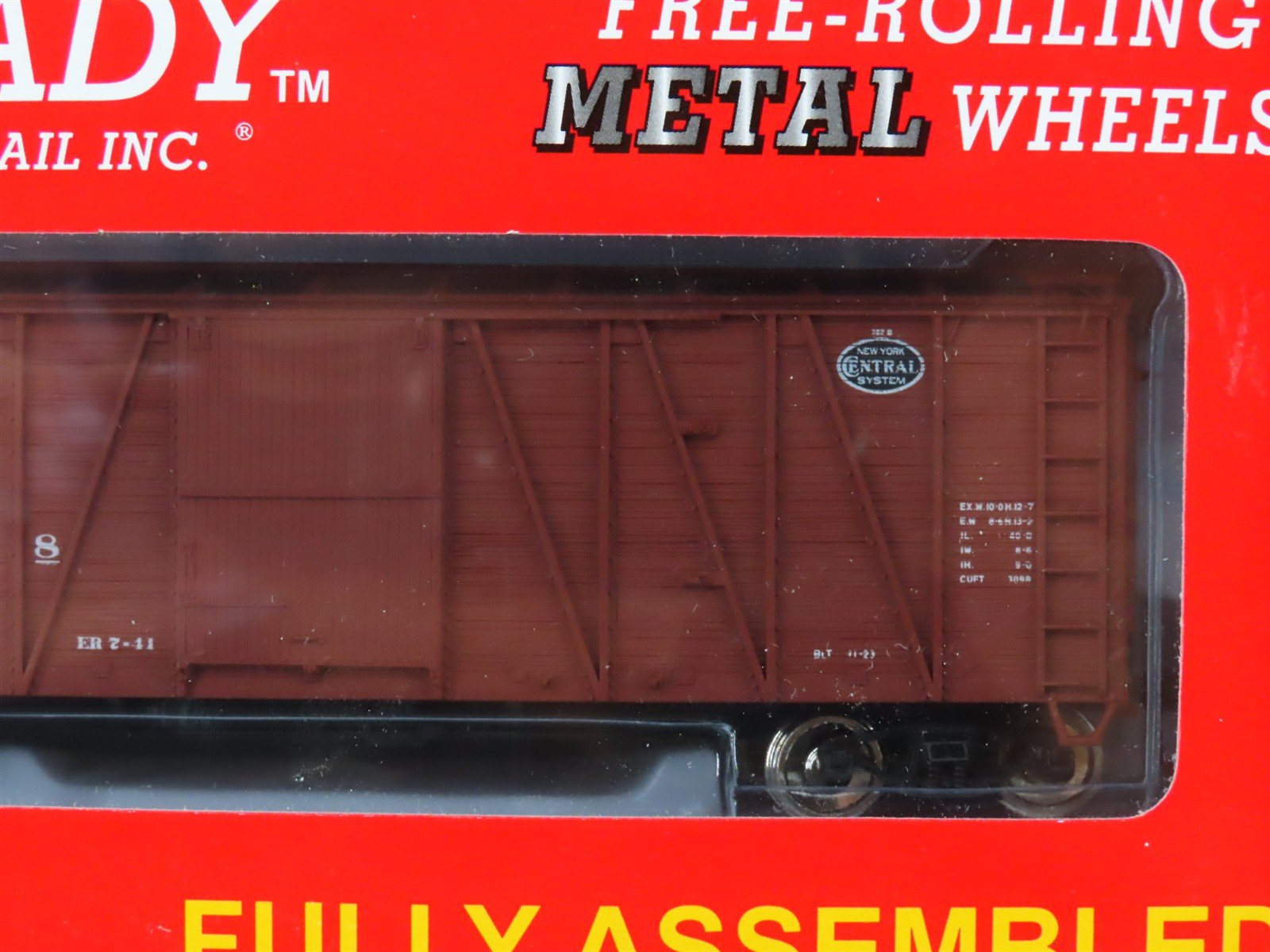 LOT of 2 HO Scale Accurail Accuready NYC/GTW 40' Wood Box Cars - Sealed