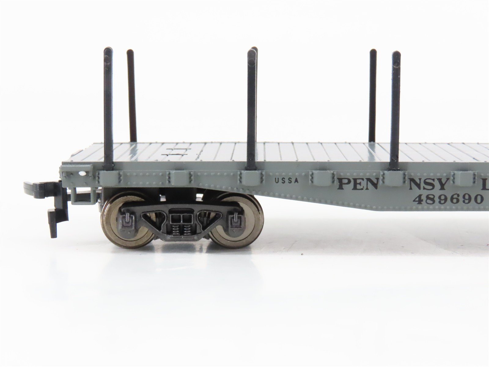 LOT of 2 HO Scale Rivarossi 2237 PRR Pennsylvania Railroad Flat Cars w/ Stakes
