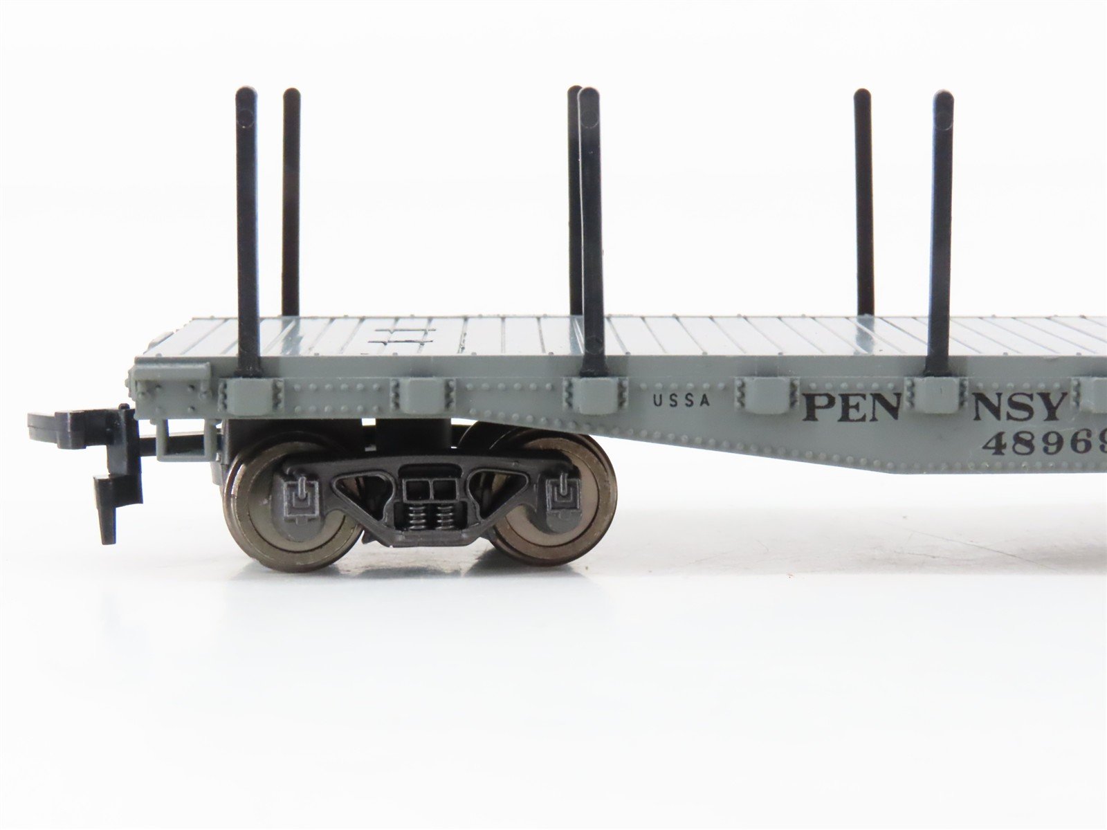 LOT of 2 HO Scale Rivarossi 2237 PRR Pennsylvania Railroad Flat Cars w/ Stakes