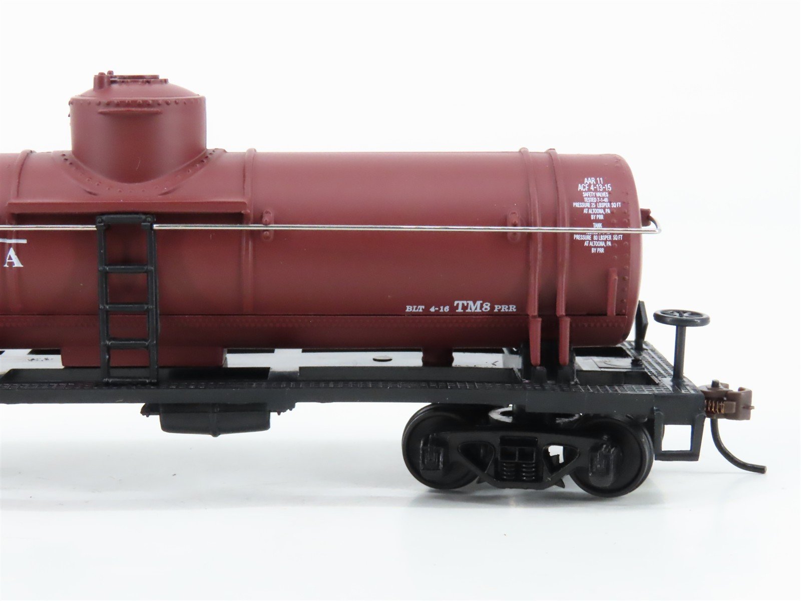 LOT of 3 HO Scale Mantua PRR/URTC/NATX Steel Reefer & Single Dome Tank Cars