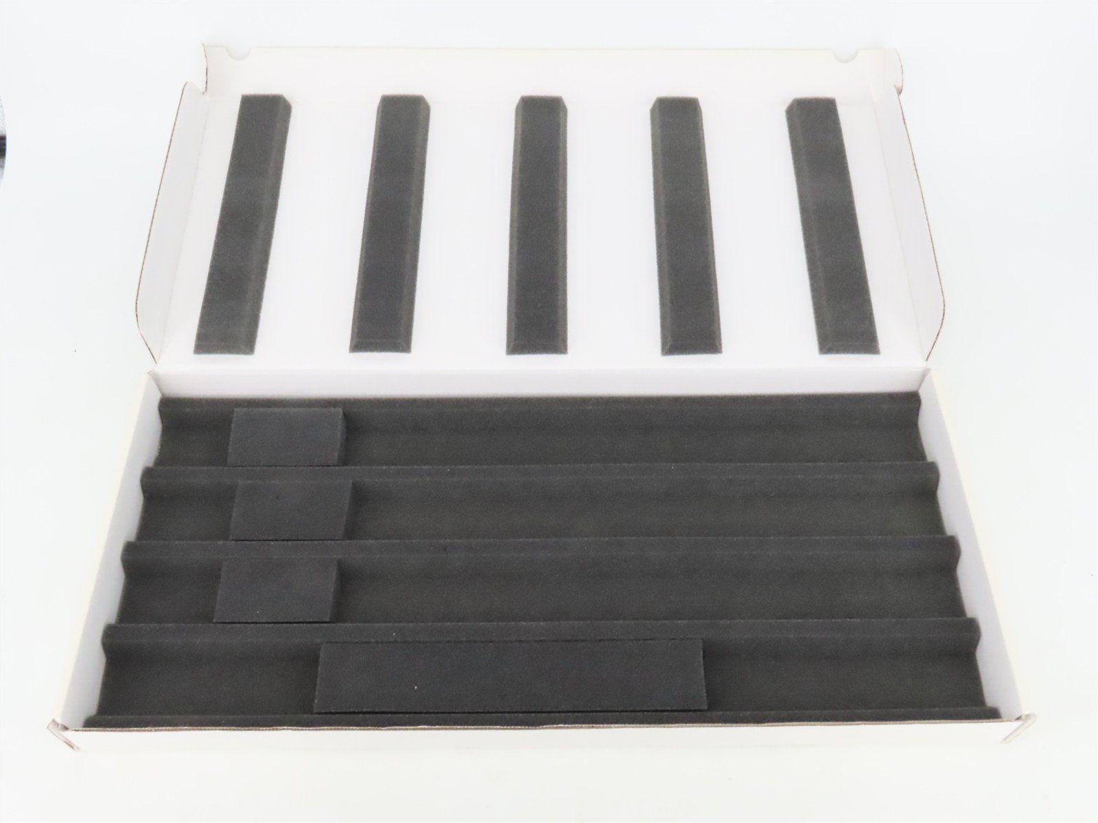 HO Scale Axian Car Case 28