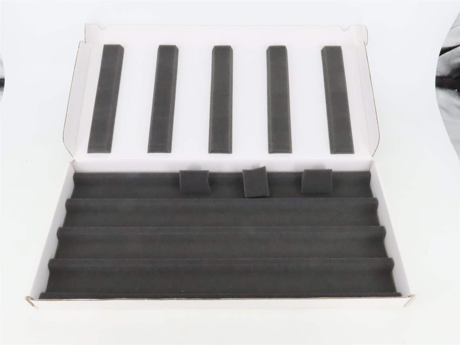HO Scale Axian Car Case 28