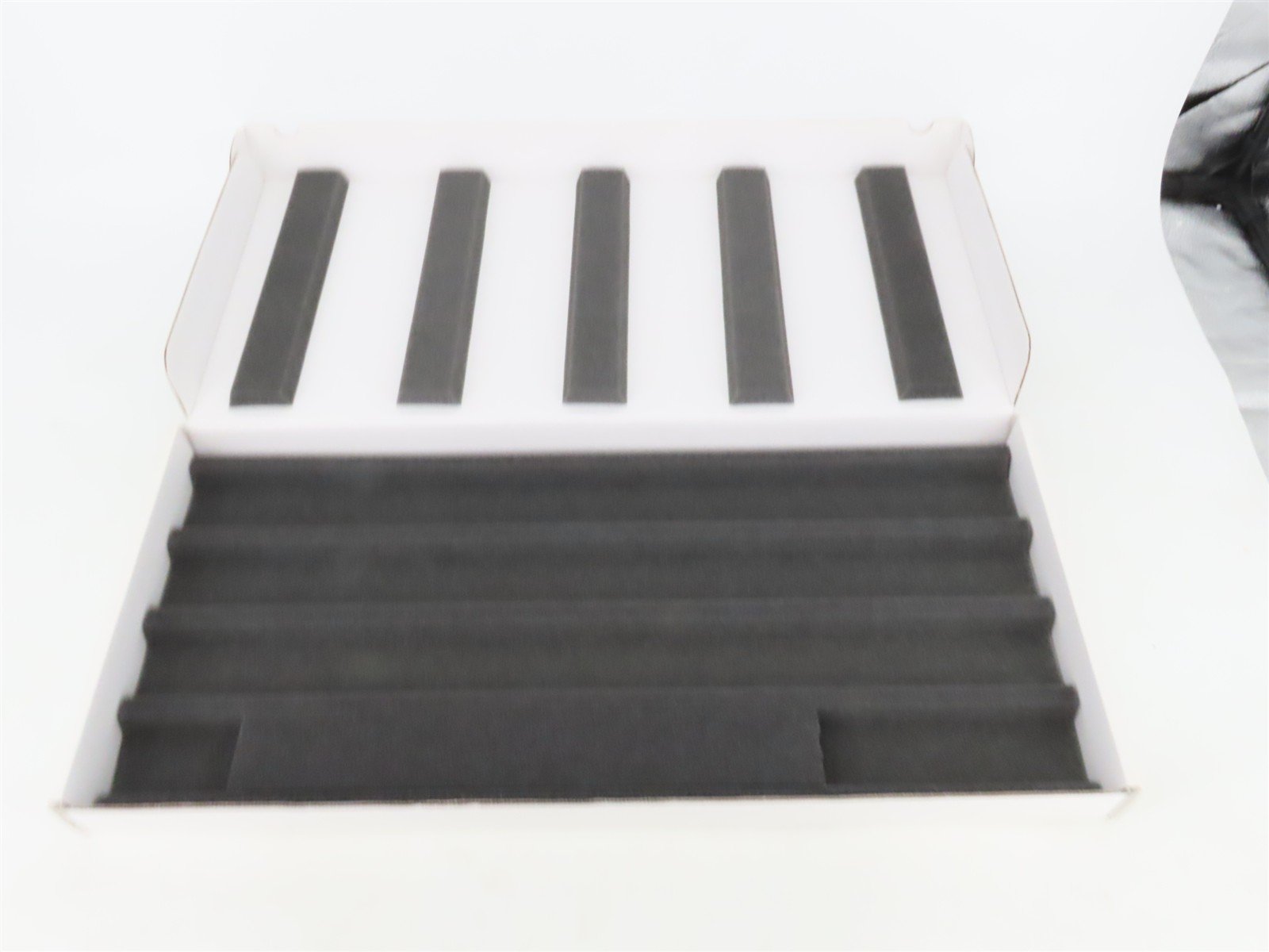 HO Scale Axian Car Case 28