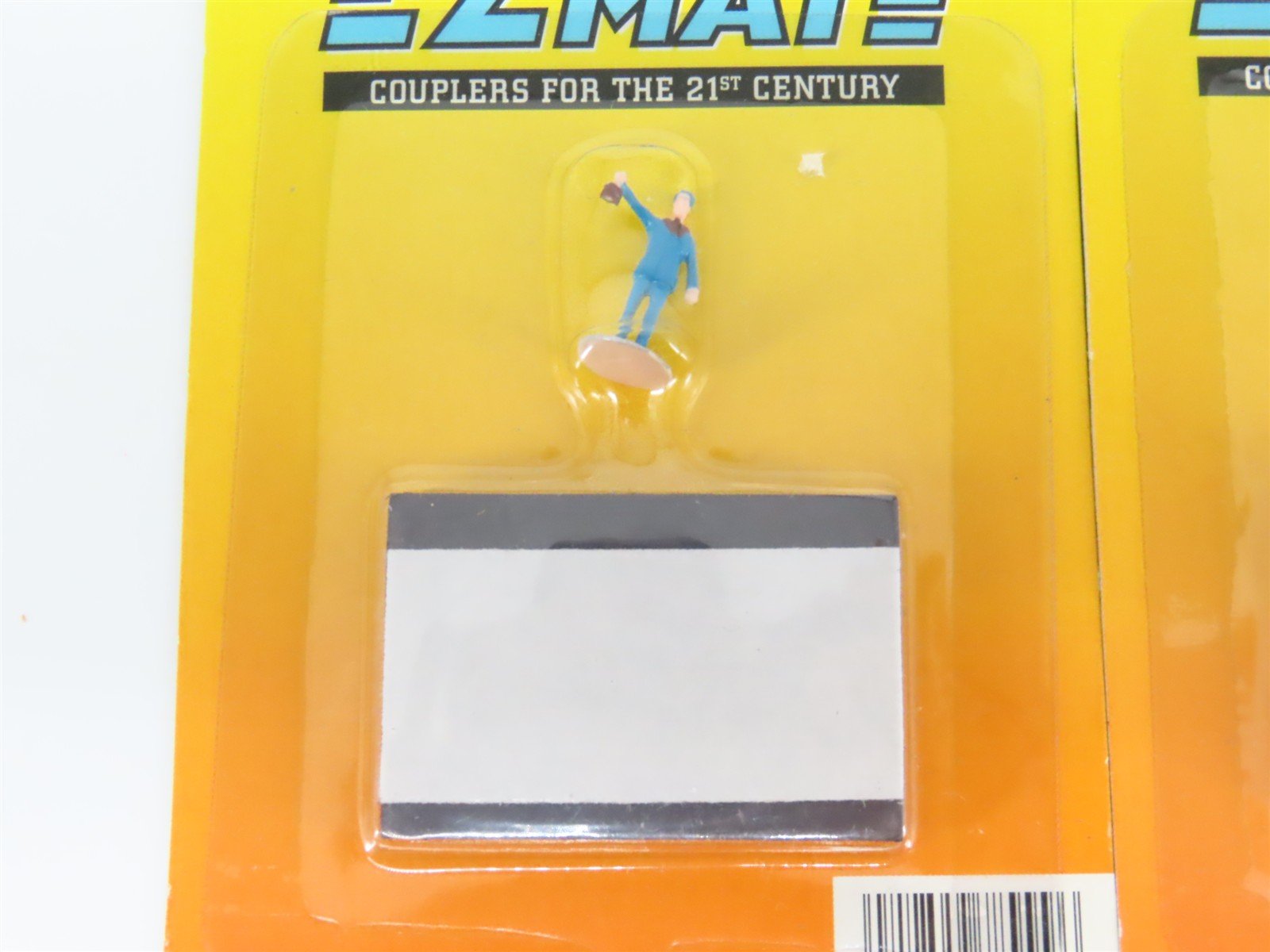 LOT of 6 HO Scale Bachmann 78999 E-Z Mate Uncoupler Magnets w/ Brakeman Figures