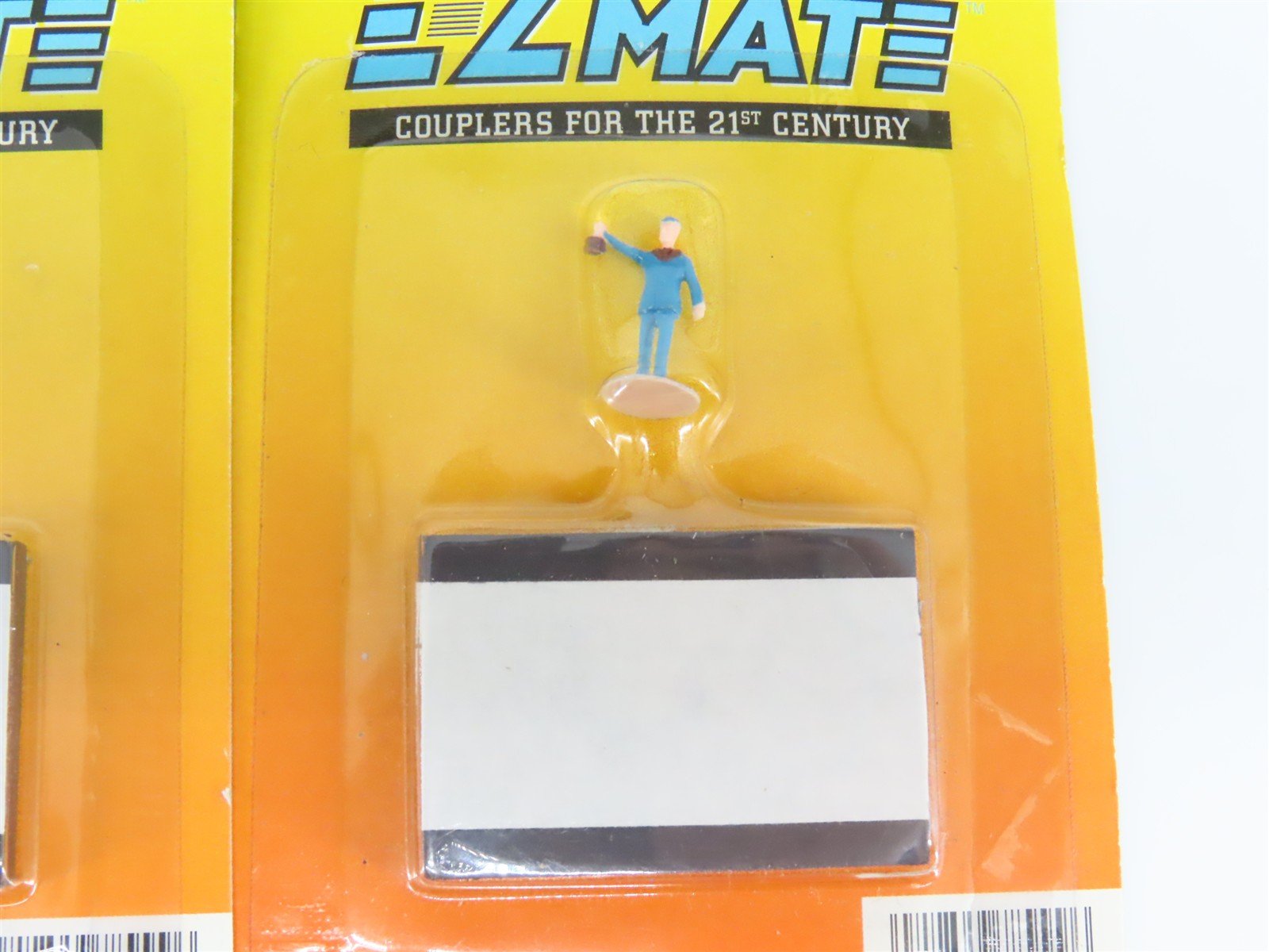 LOT of 6 HO Scale Bachmann 78999 E-Z Mate Uncoupler Magnets w/ Brakeman Figures