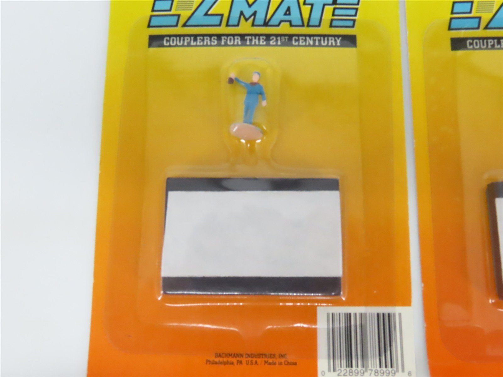 LOT of 5 HO Scale Bachmann 78999 E-Z Mate Uncoupler Magnets w/ Brakeman Figures
