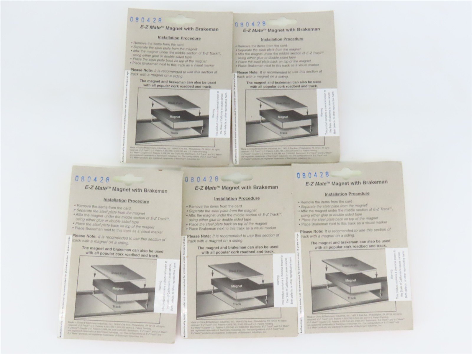 LOT of 5 HO Scale Bachmann 78999 E-Z Mate Uncoupler Magnets w/ Brakeman Figures