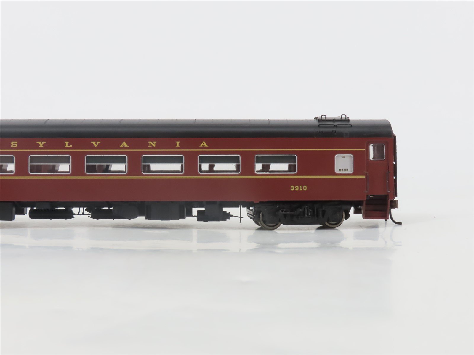 HO Scale Rapido 100231 PRR Pennsylvania Lightweight Coach Passenger Car #3910