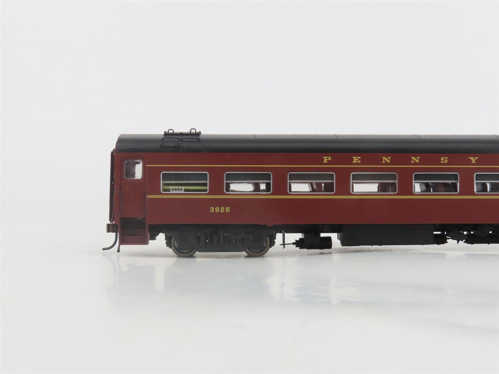 HO Scale Rapido 100234 PRR Pennsylvania Lightweight Coach Passenger Car #3925