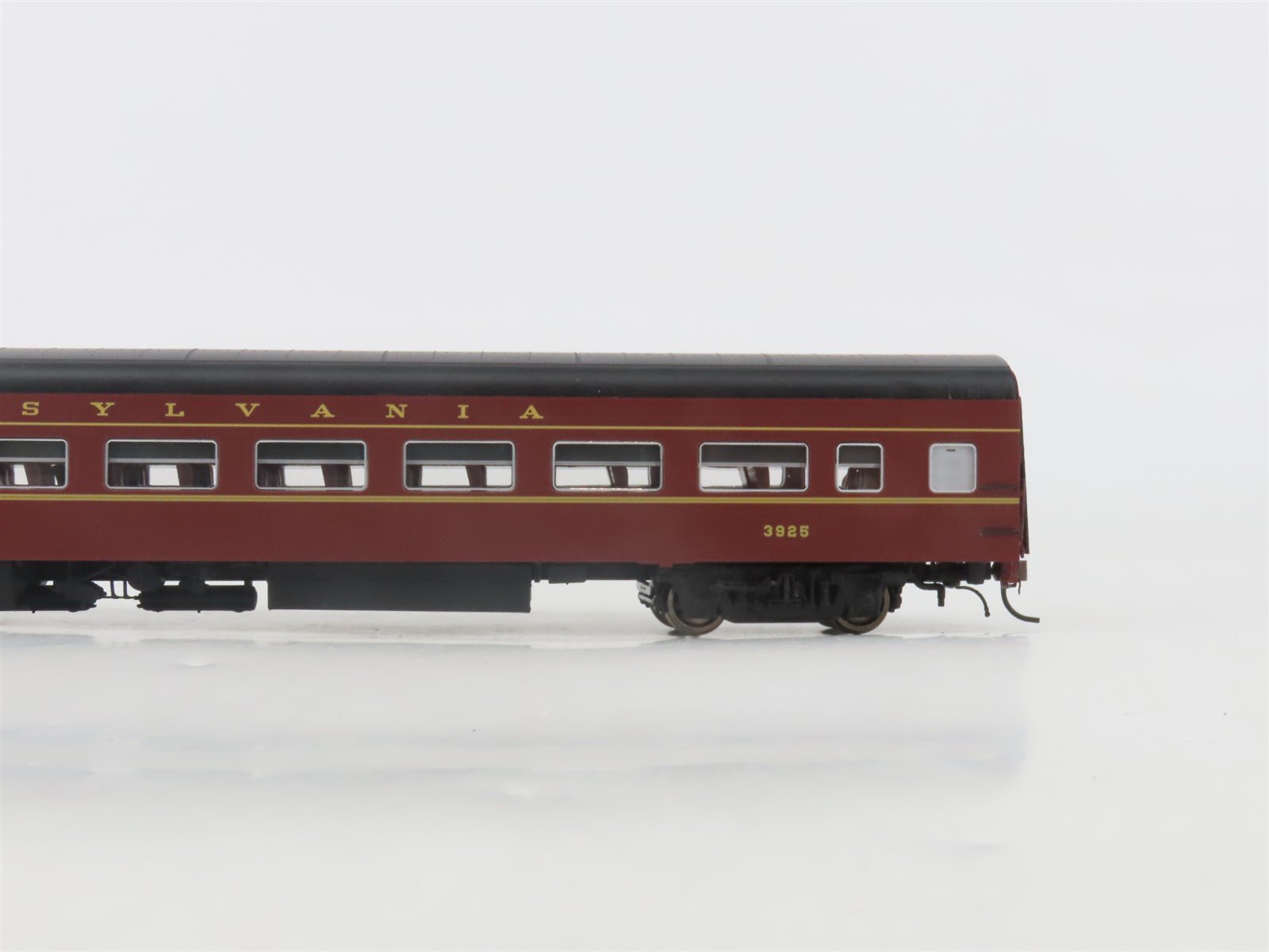 HO Scale Rapido 100234 PRR Pennsylvania Lightweight Coach Passenger Car #3925