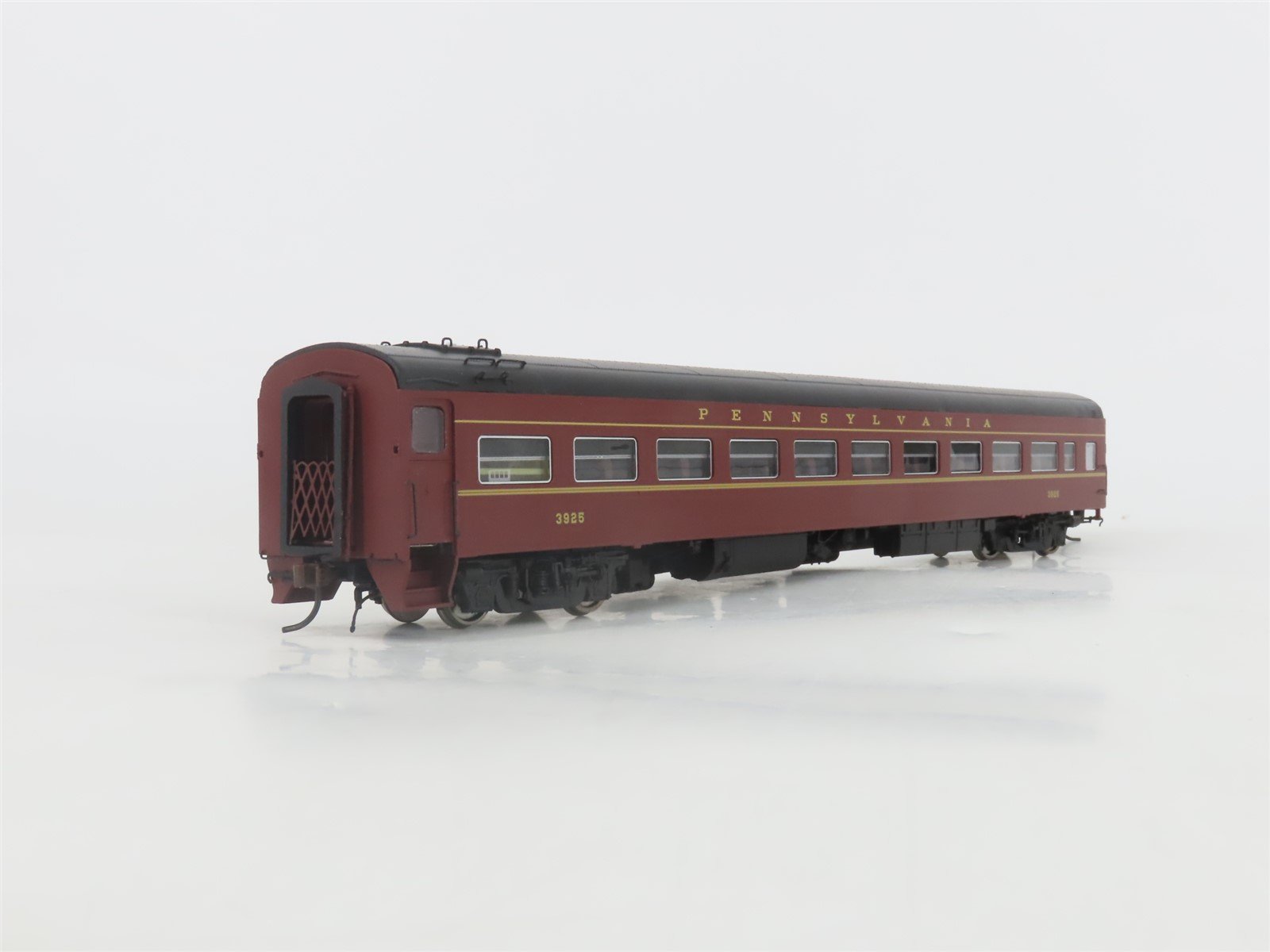 HO Scale Rapido 100234 PRR Pennsylvania Lightweight Coach Passenger Car #3925