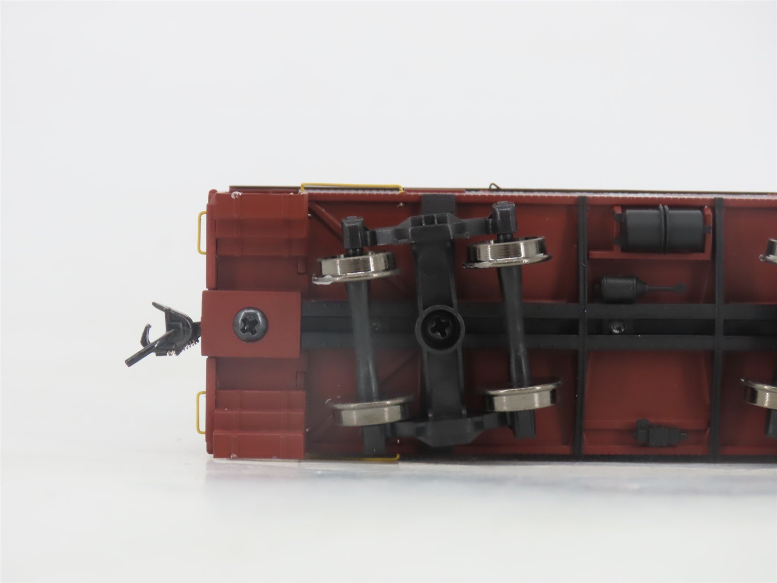 HO Walthers Platinum 932-7653 PRR Pennsylvania N6B Center Cupola Caboose #980883