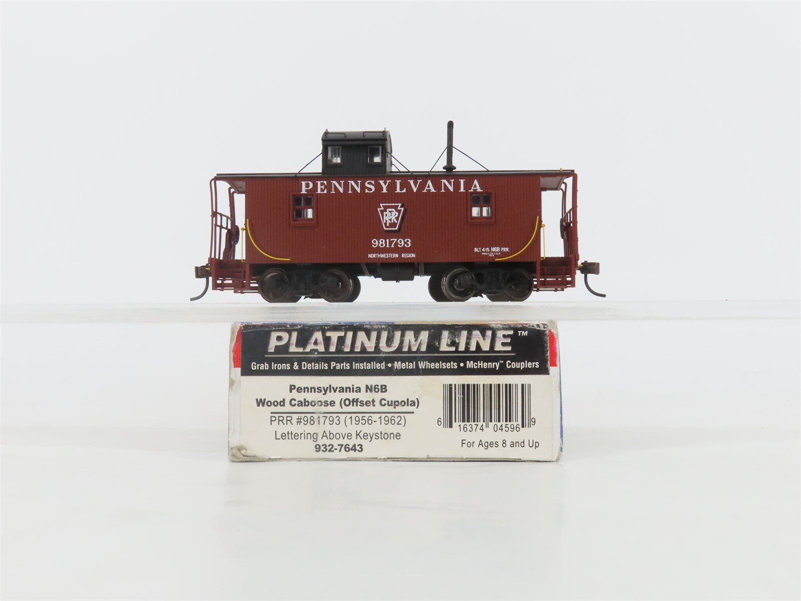 HO Walthers Platinum 932-7643 PRR Pennsylvania N6B Offset Cupola Caboose #981793