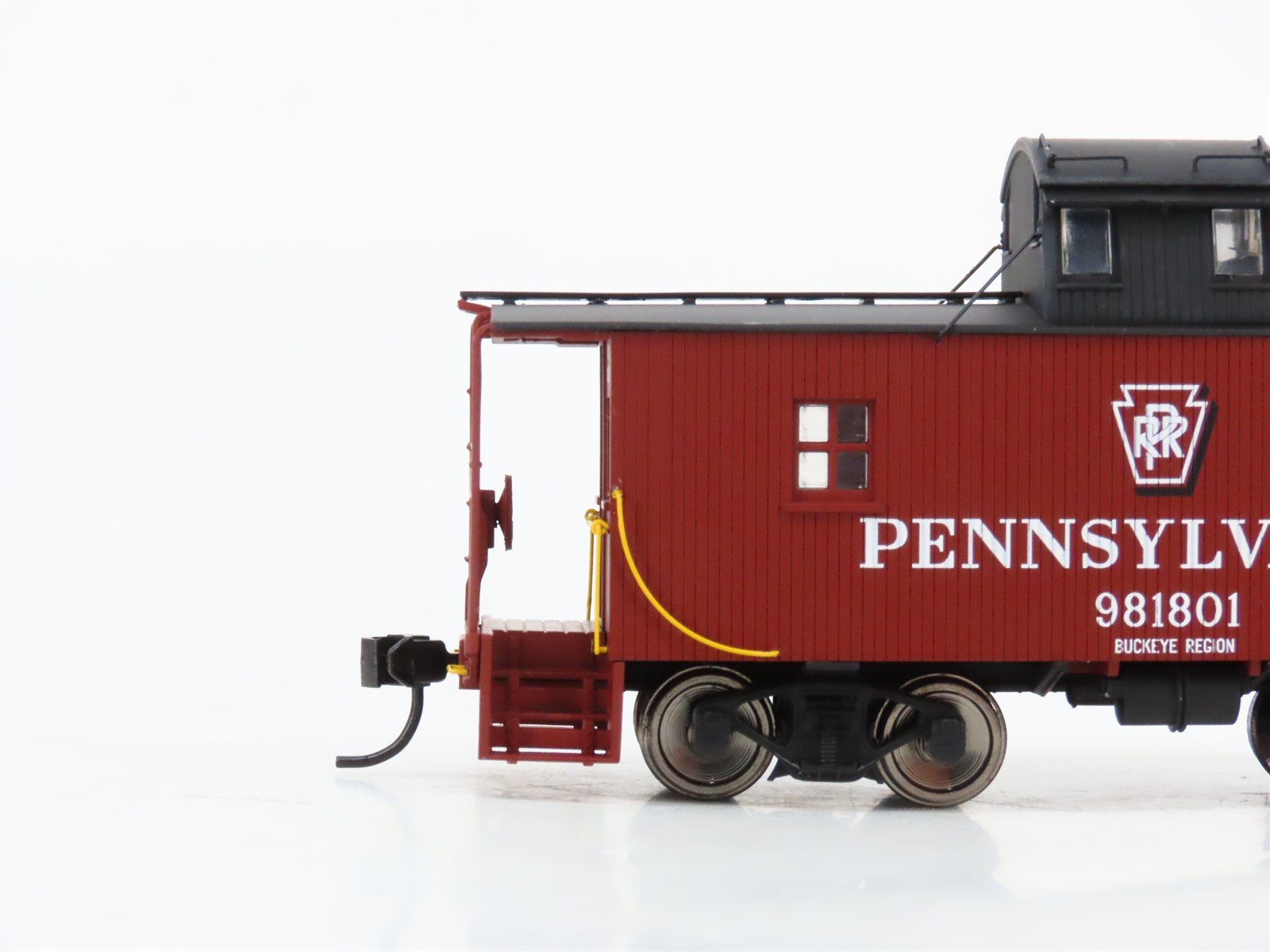 HO Walthers Platinum 932-7652 PRR Pennsylvania N6B Center Cupola Caboose #981801