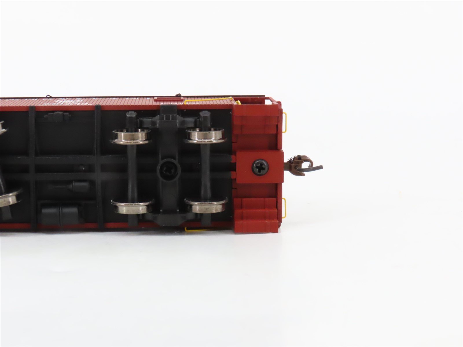 HO Walthers Platinum 932-7643 PRR Pennsylvania N6B Offset Cupola Caboose #981793