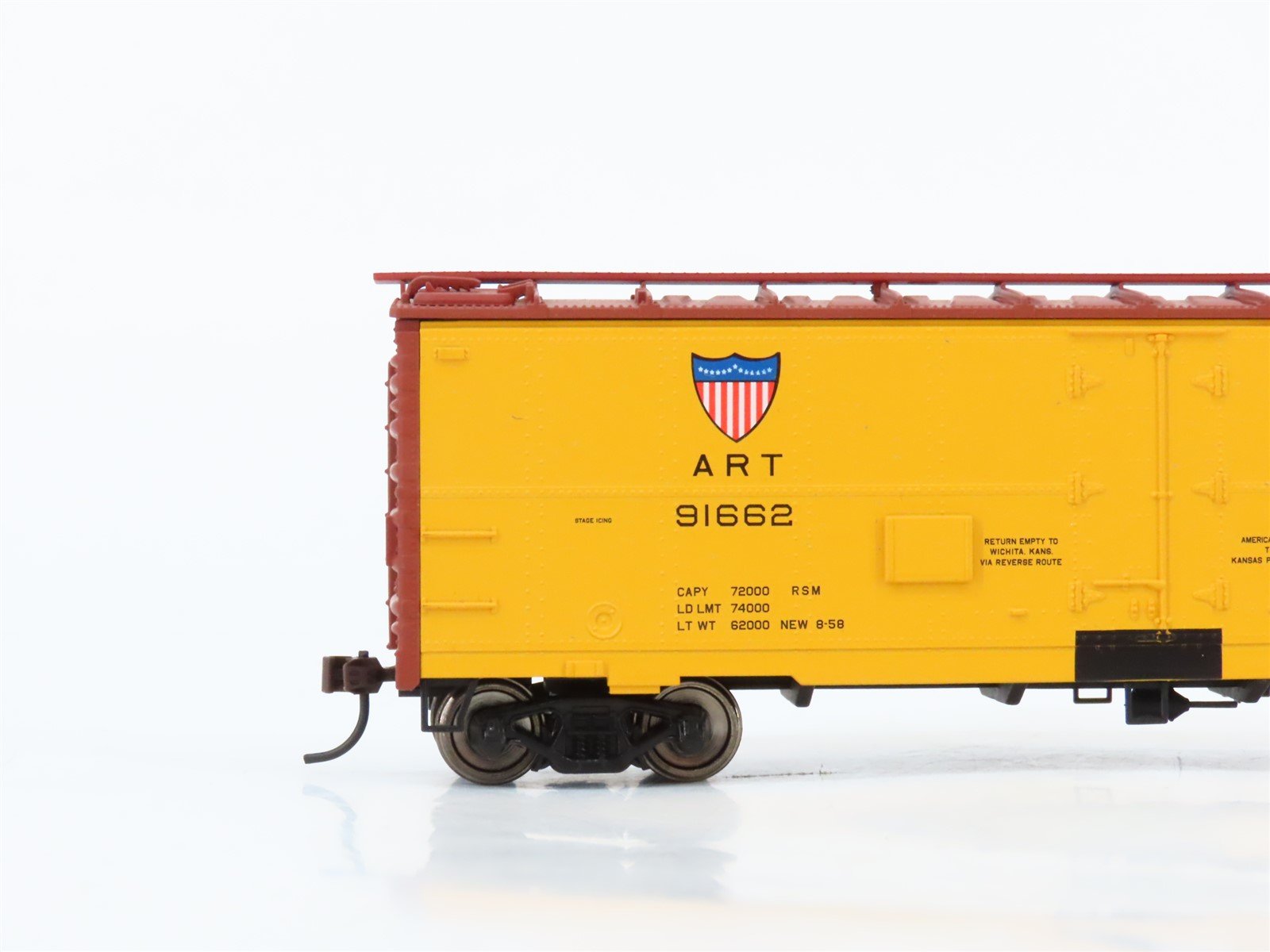 HO Scale Walthers Gold Line 932-2587 ART Kansas Packing 40' Meat Reefer #91662