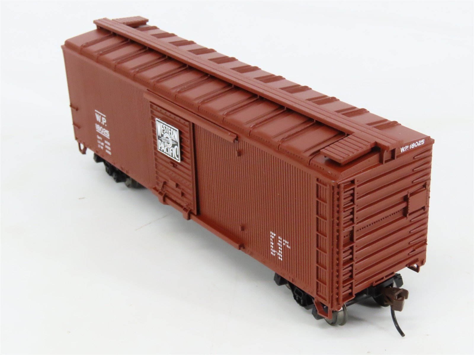 HO Roundhouse 84671 WP Western Pacific 40' Double-Sheathed Wood Box Car #18025