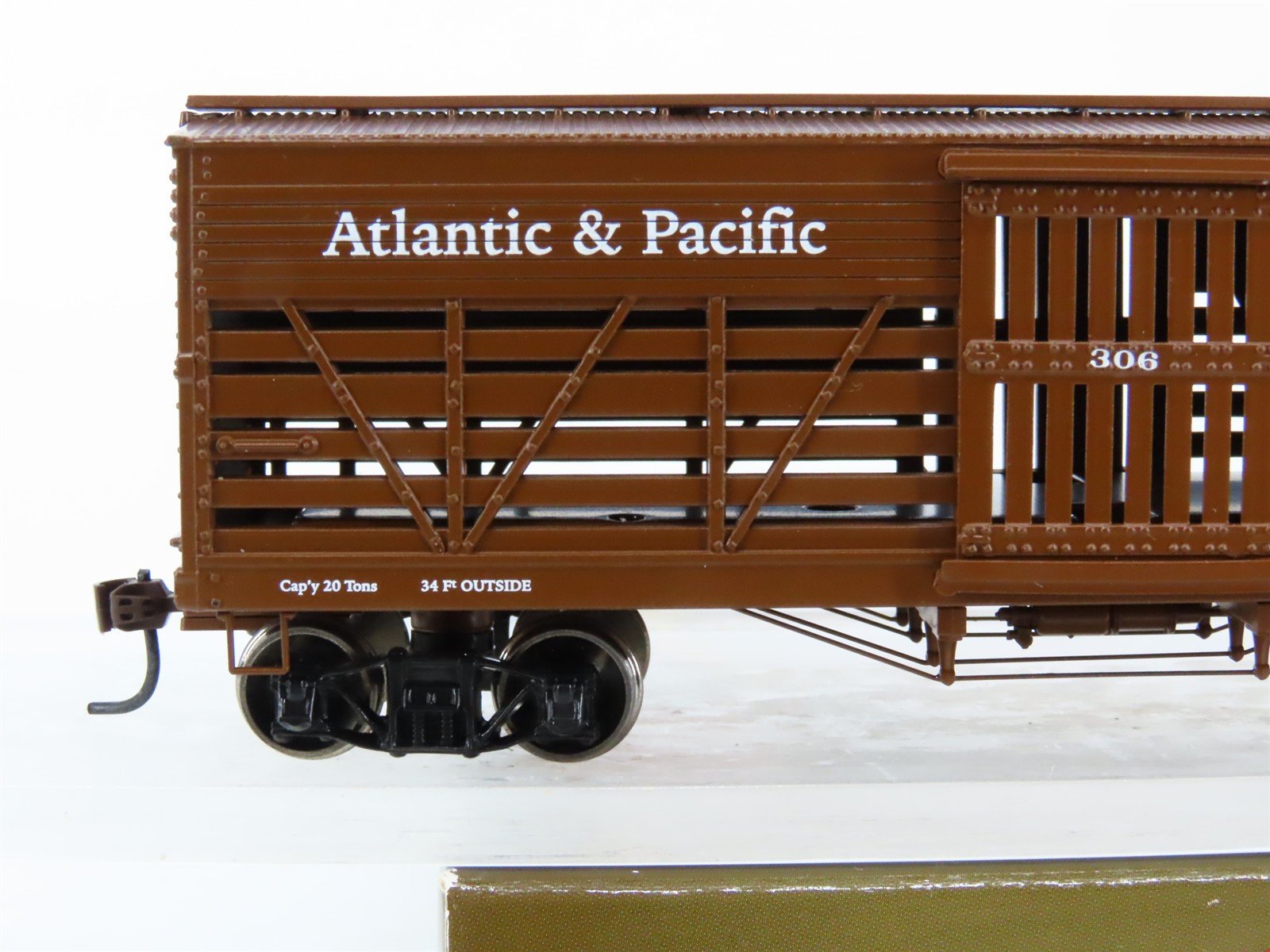 HO Scale Roundhouse 84226 A&P Atlantic & Pacific 36' Palace Stock Car #306