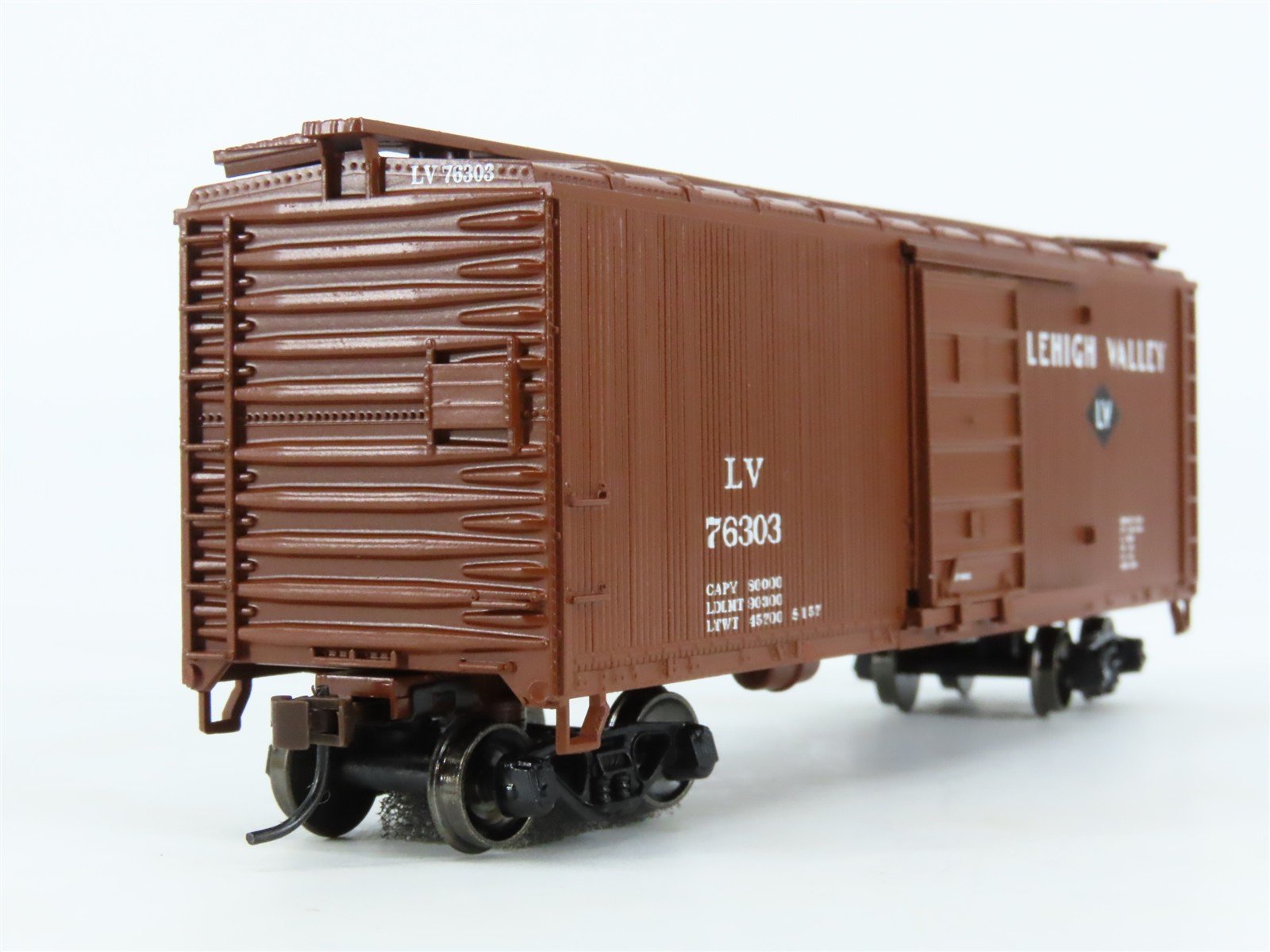HO Roundhouse 8466 LV Lehigh Valley 40' Double-Sheathed Wood Box Car #76303