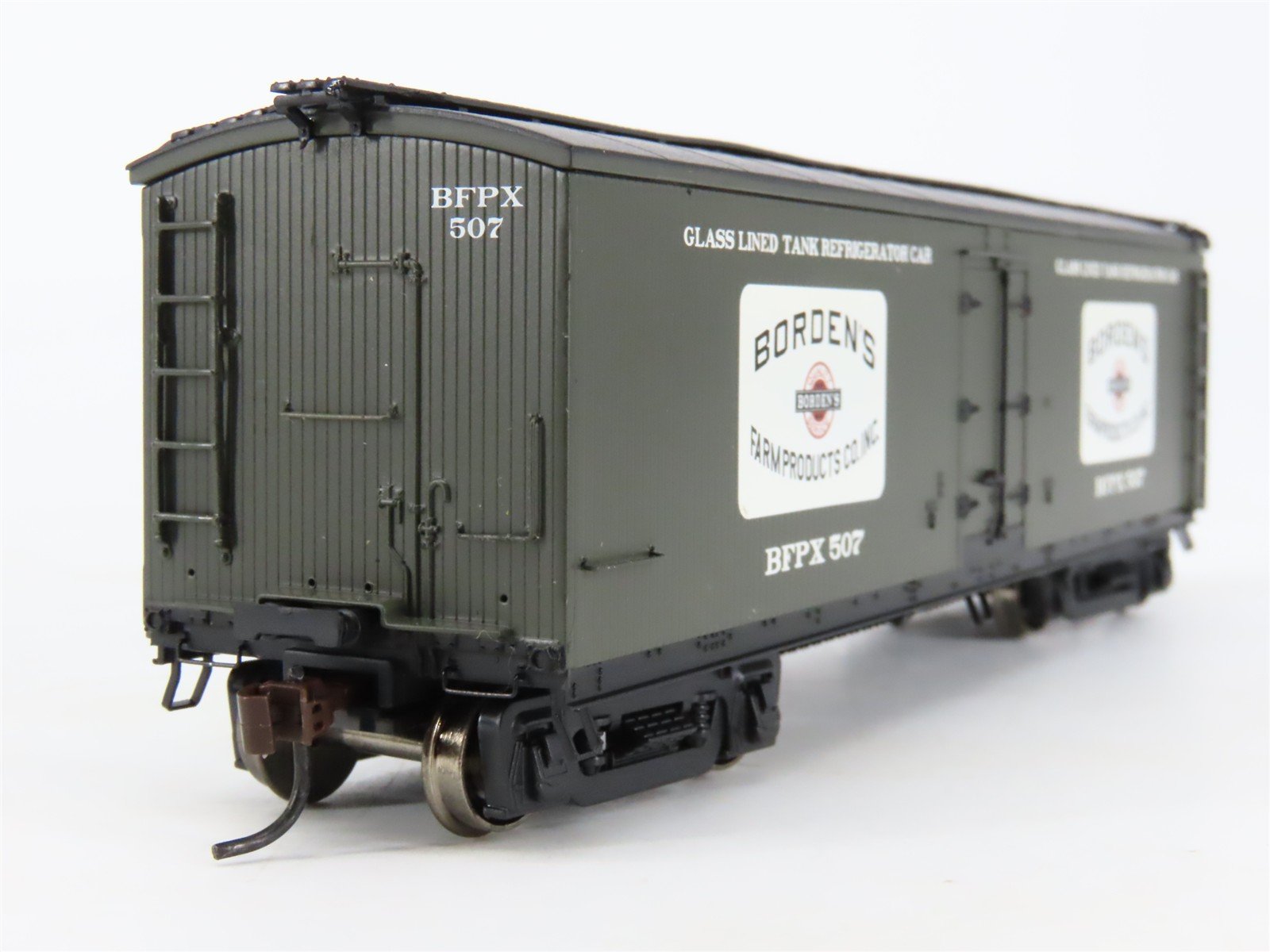 HO Scale Roundhouse 84591 BFPX Borden's 40' Glass-Lined Wood Milk Car #507