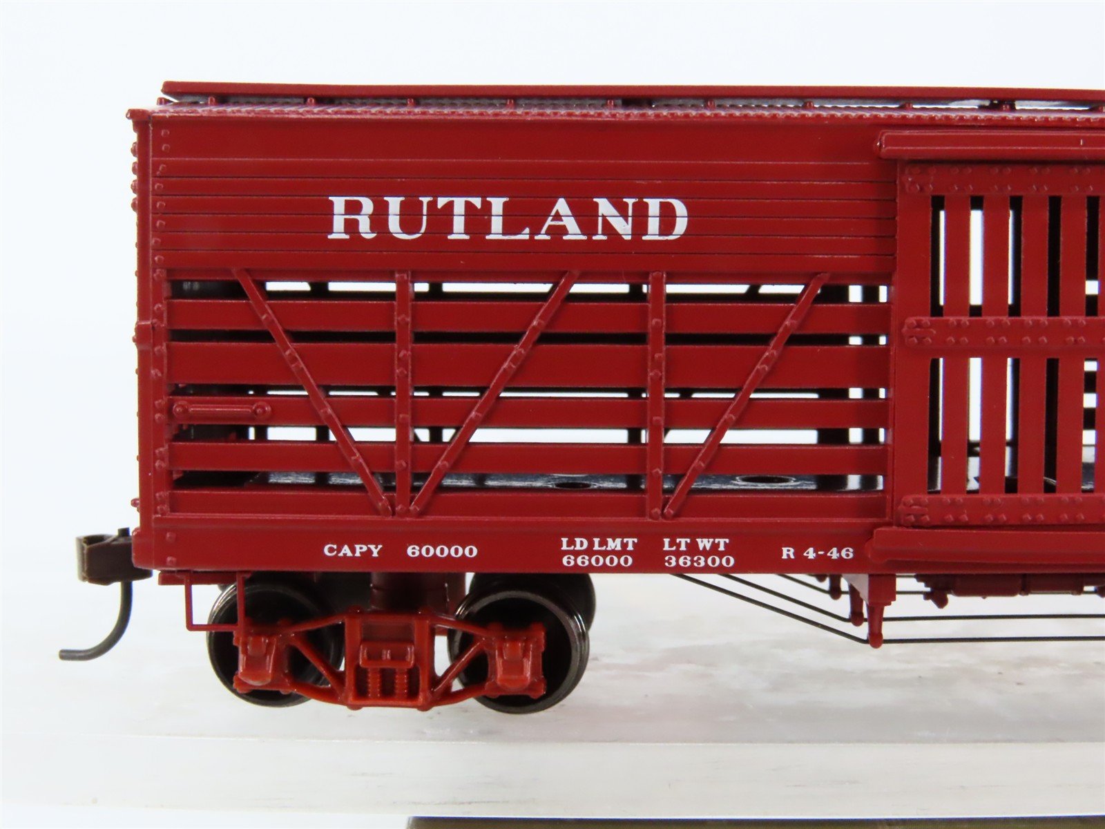 HO Scale Roundhouse 84220 RUT Rutland 36' Stock Car #1942
