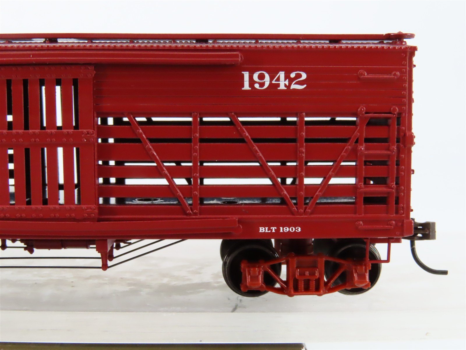 HO Scale Roundhouse 84220 RUT Rutland 36' Stock Car #1942