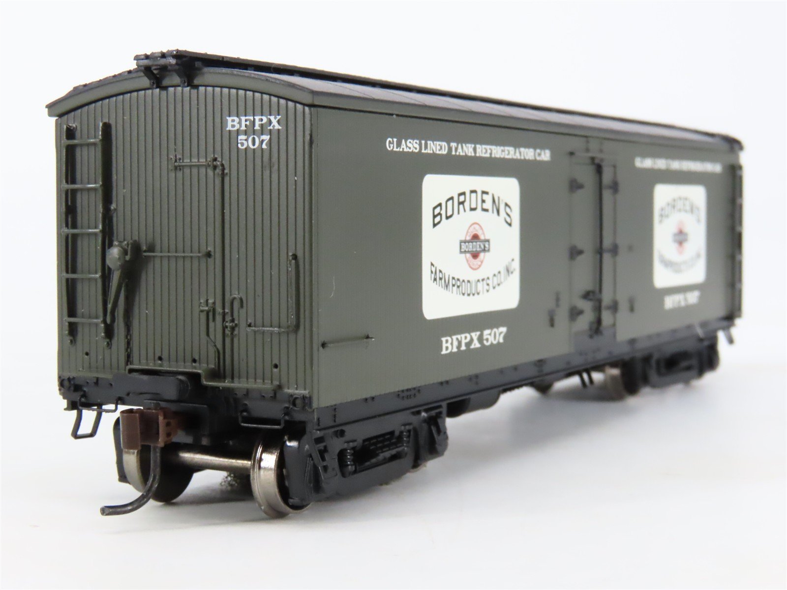 HO Scale Roundhouse 84591 BFPX Borden's 40' Glass-Lined Wood Milk Car #507