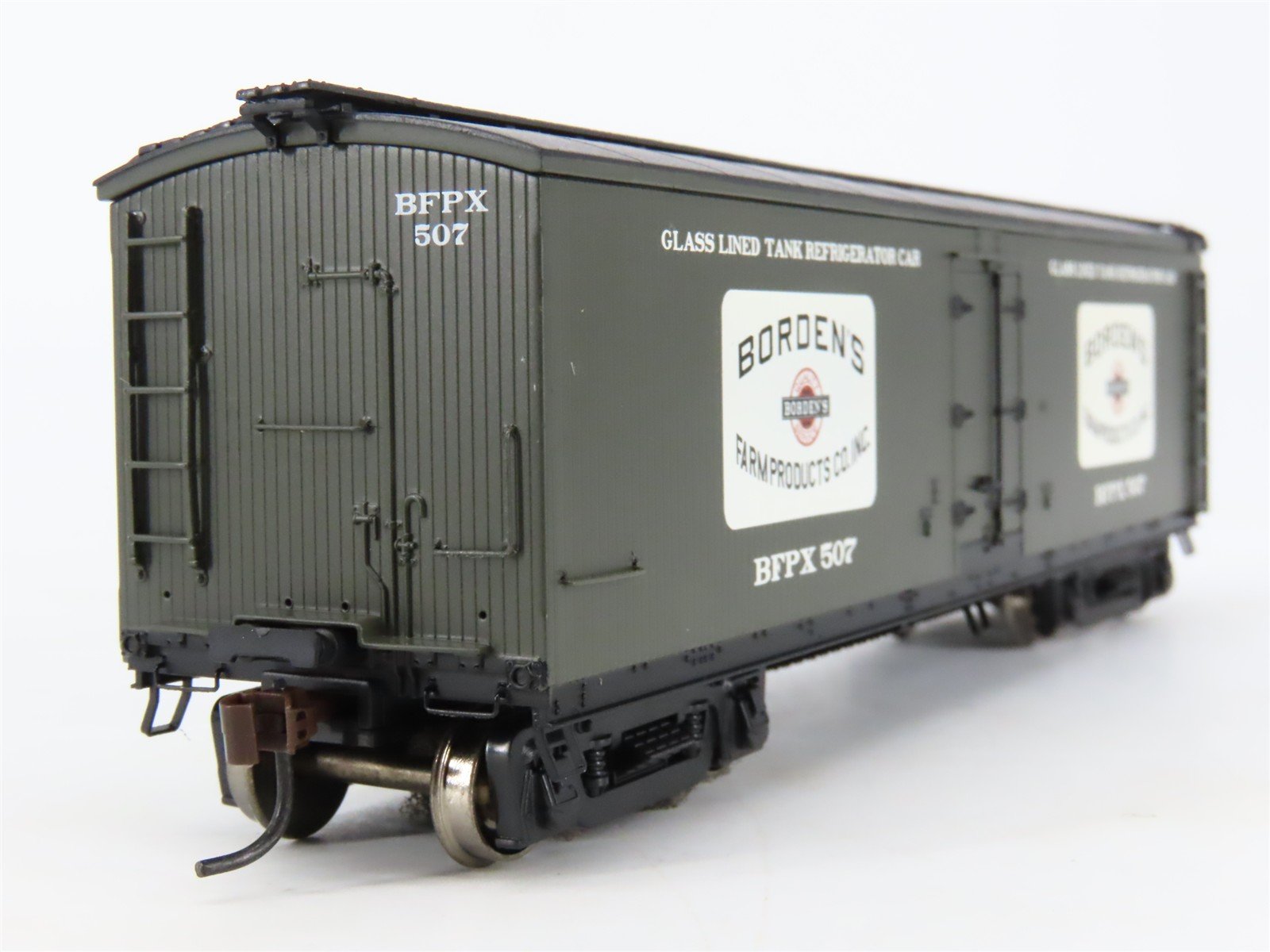 HO Scale Roundhouse 84591 BFPX Borden's 40' Glass-Lined Wood Milk Car #507