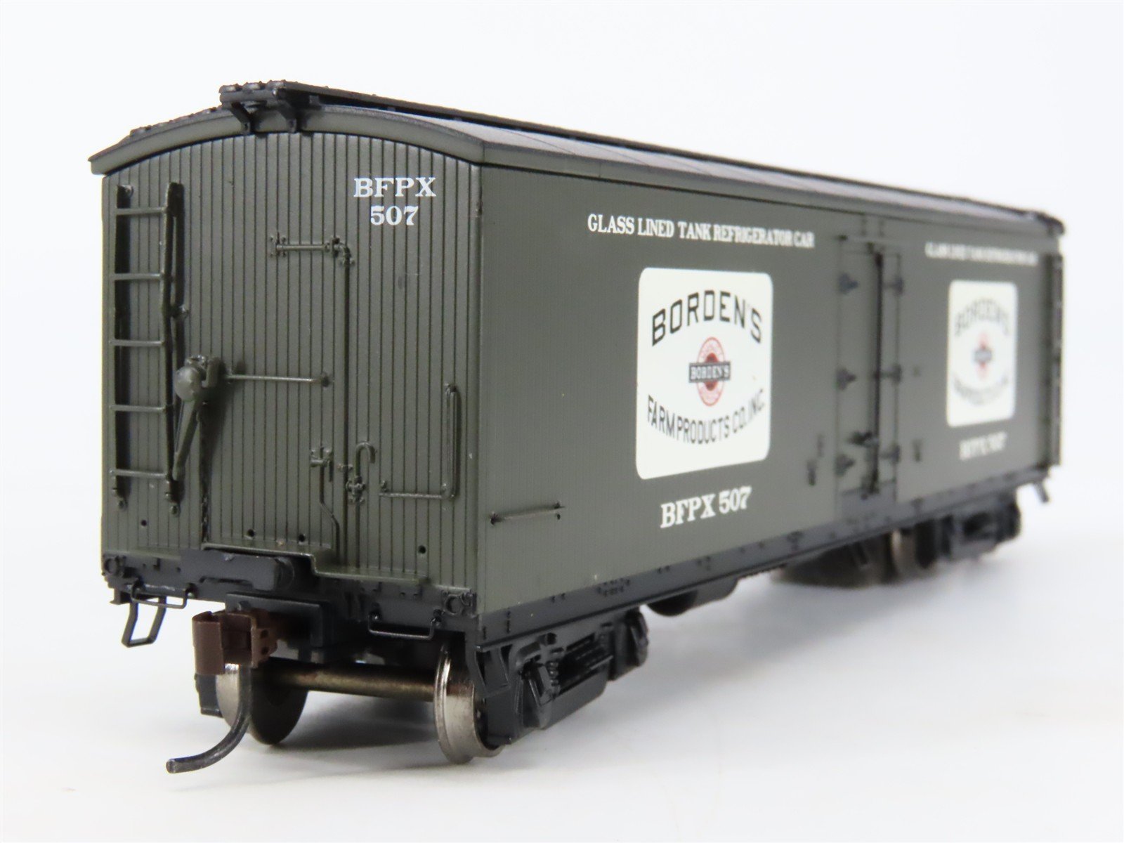 HO Scale Roundhouse 84591 BFPX Borden's 40' Glass-Lined Wood Milk Car #507