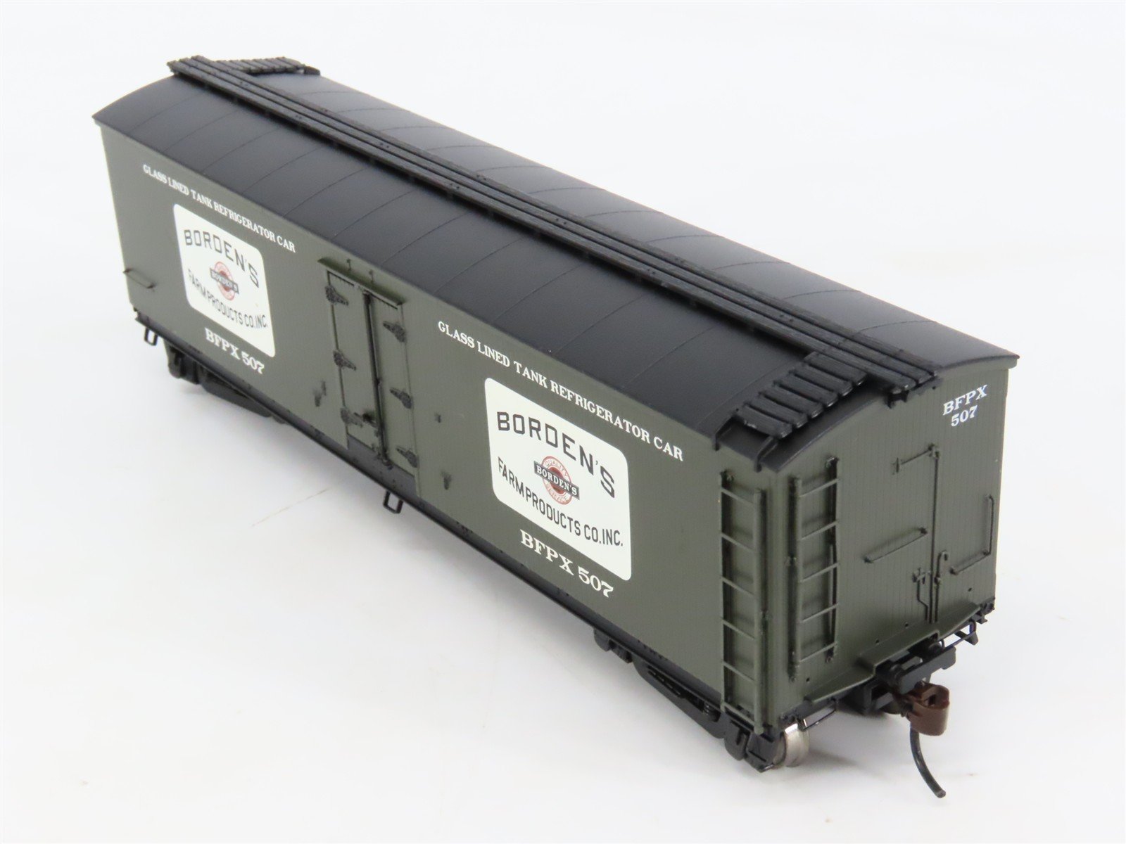 HO Scale Roundhouse 84591 BFPX Borden's 40' Glass-Lined Wood Milk Car #507