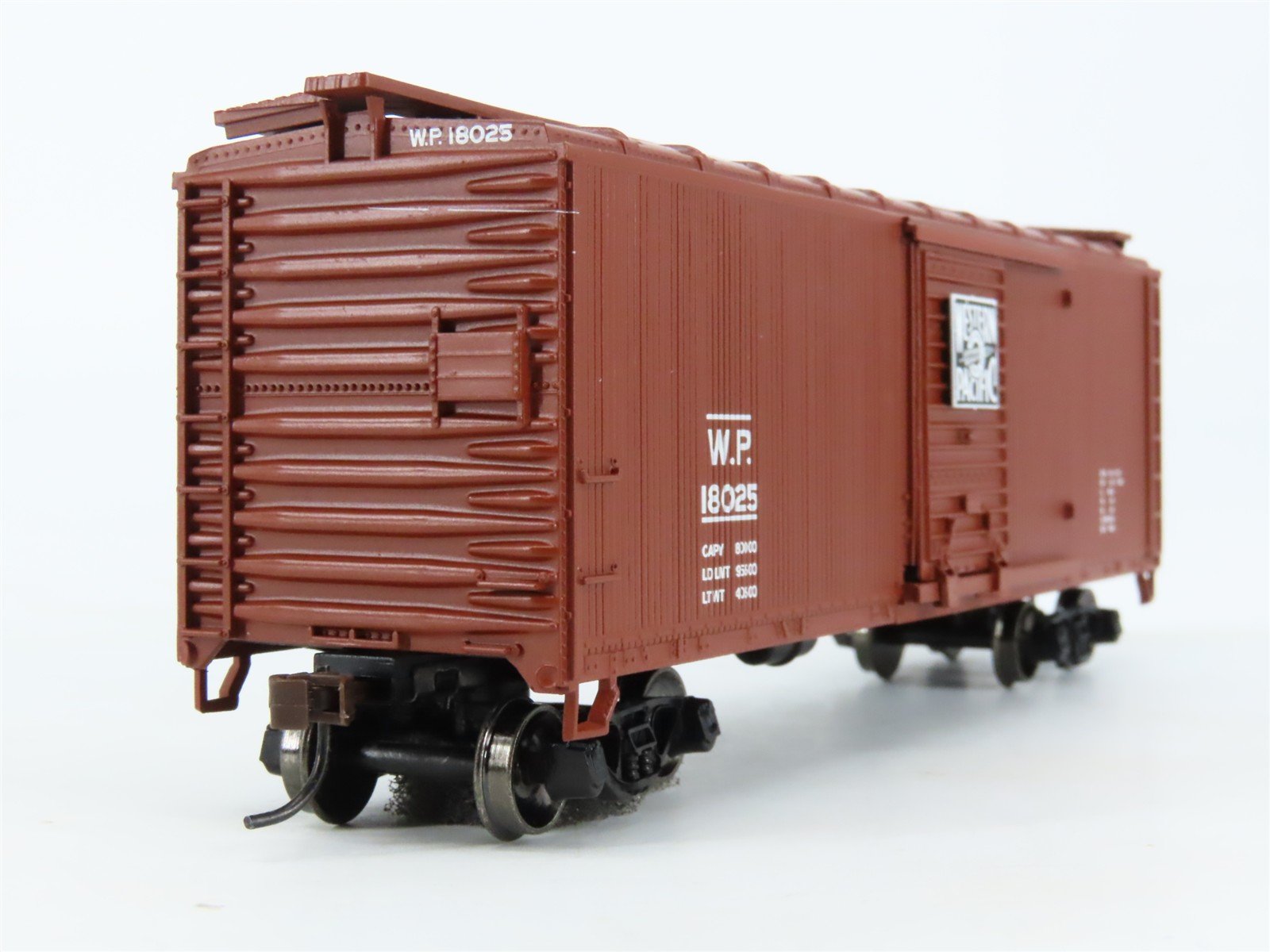 HO Roundhouse 84671 WP Western Pacific 40' Double-Sheathed Wood Box Car #18025