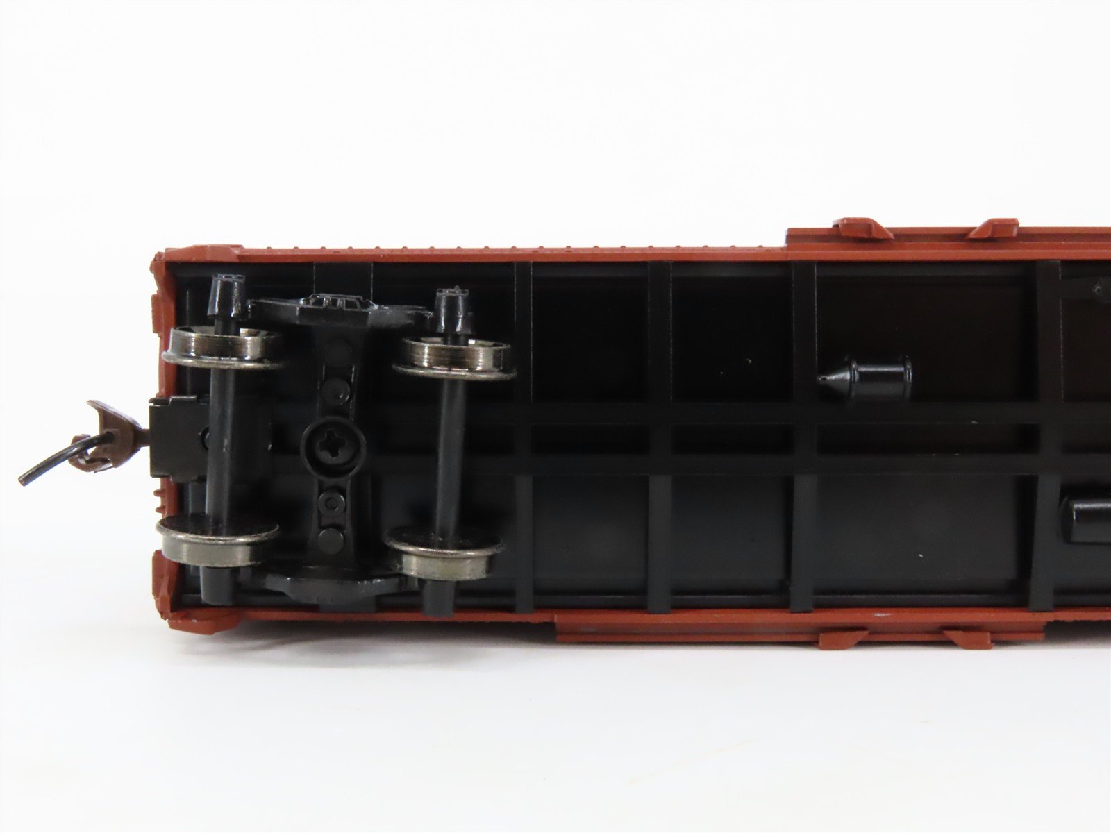 HO Roundhouse 84671 WP Western Pacific 40' Double-Sheathed Wood Box Car #18025