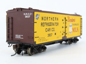HO Atlas Master 20002005 NRCCo Northern / Borden's Milk 40' Wood Reefer #3837