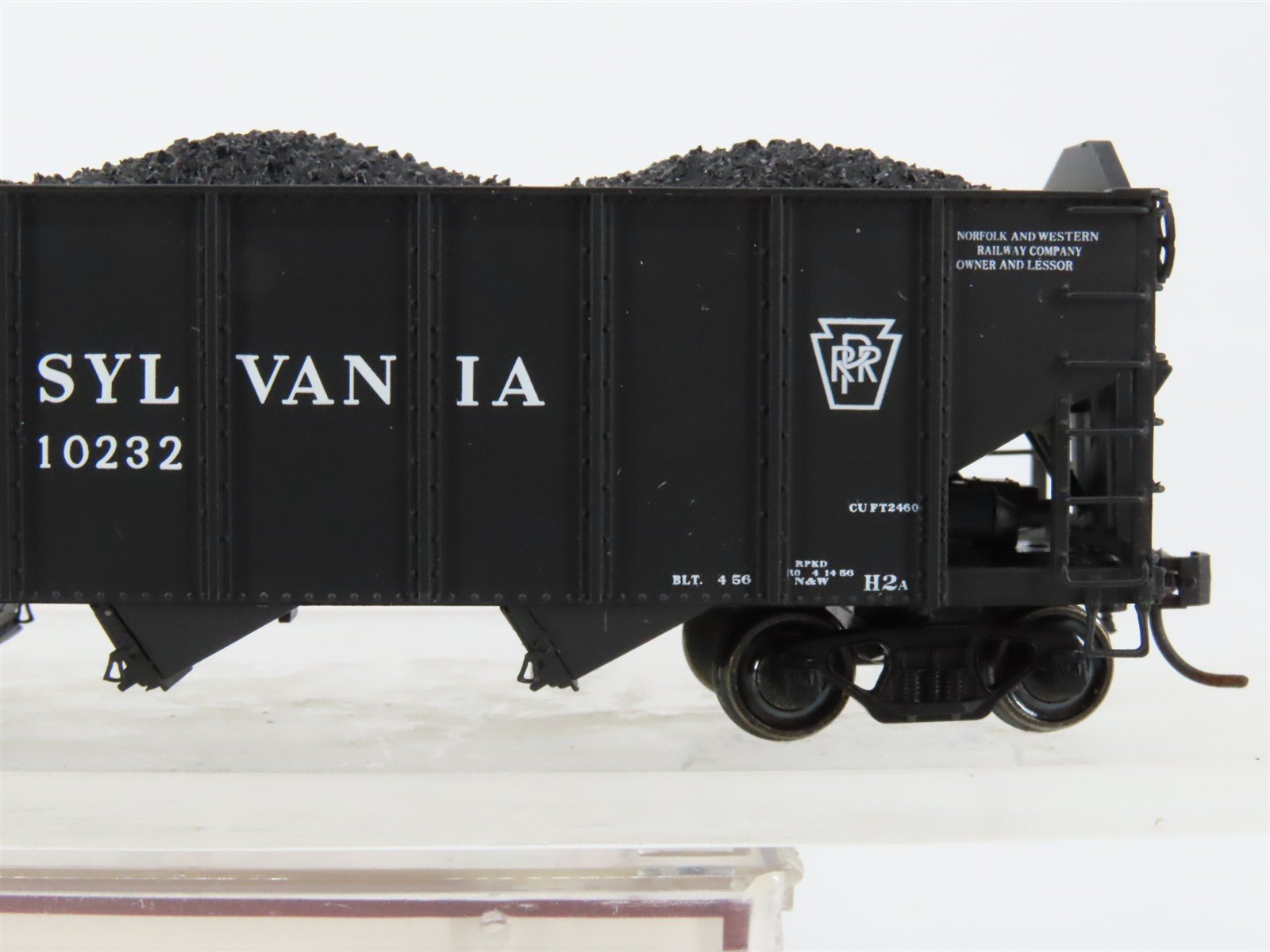 HO Broadway Limited BLI 809 PRR Pennsylvania H2A 3-Bay Hopper #10232 w/ Load