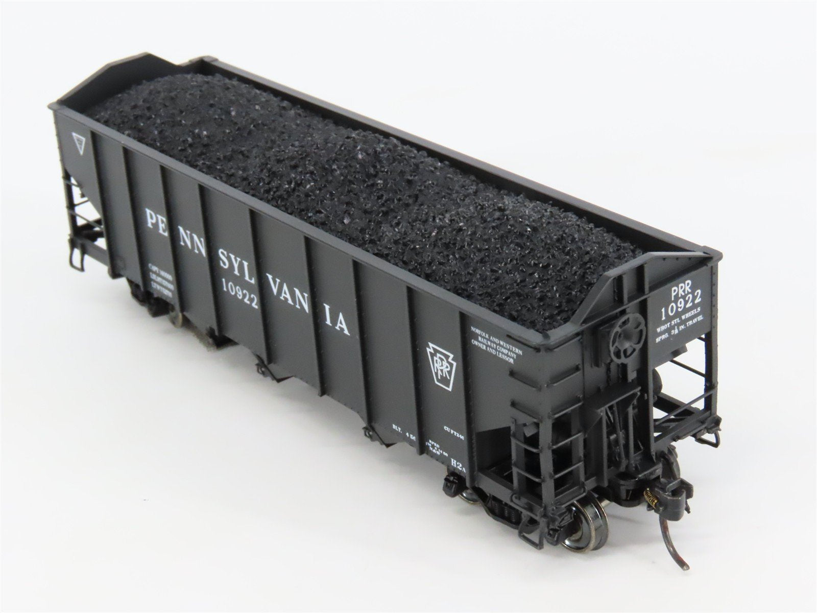 HO Broadway Limited BLI 811 PRR Pennsylvania H2A 3-Bay Hopper #10922 w/ Load