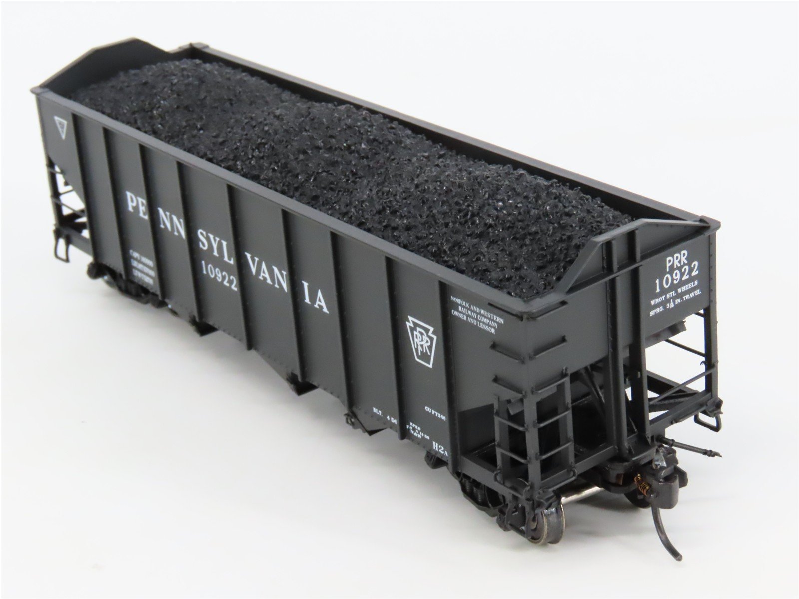 HO Broadway Limited BLI 811 PRR Pennsylvania H2A 3-Bay Hopper #10922 w/ Load