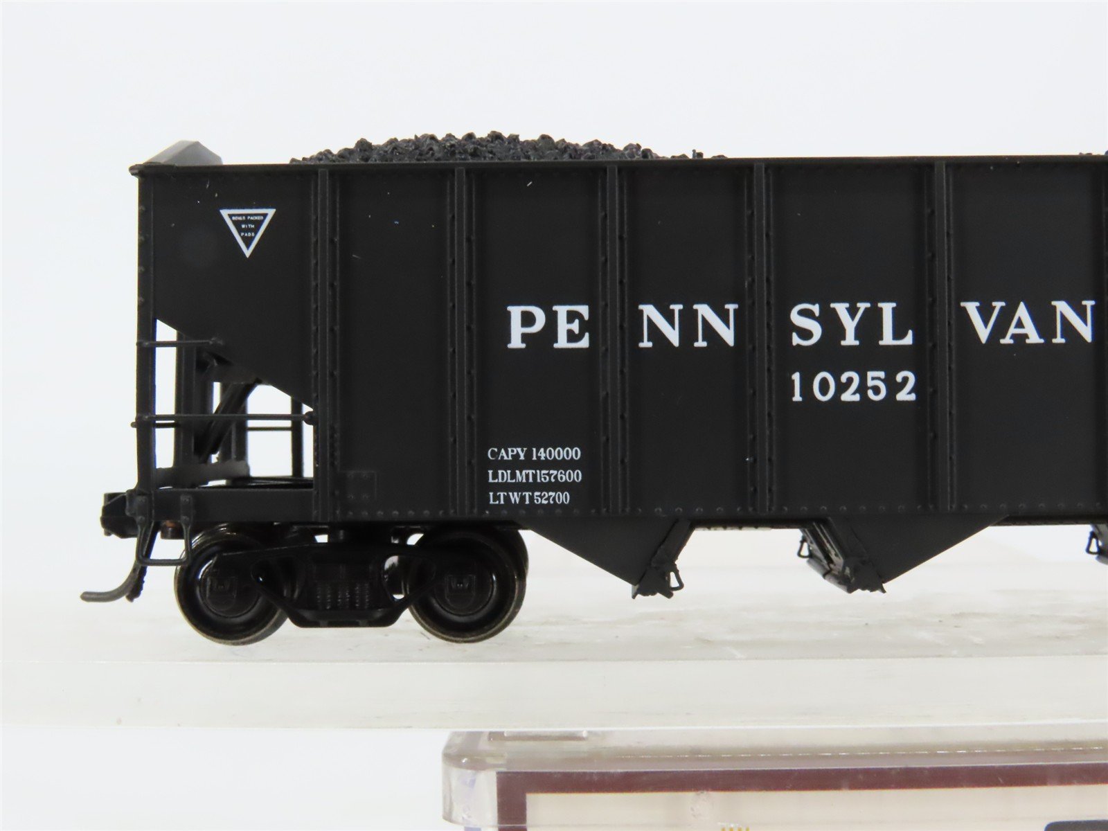 HO Broadway Limited BLI 809 PRR Pennsylvania H2A 3-Bay Hopper #10252 w/ Load