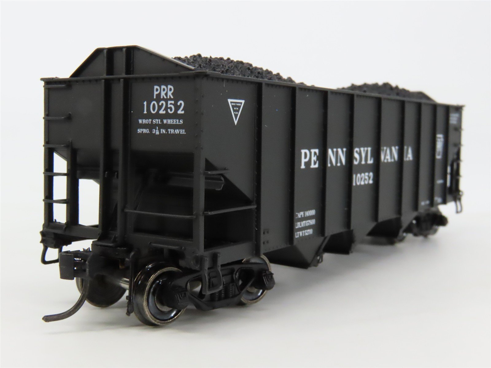 HO Broadway Limited BLI 809 PRR Pennsylvania H2A 3-Bay Hopper #10252 w/ Load