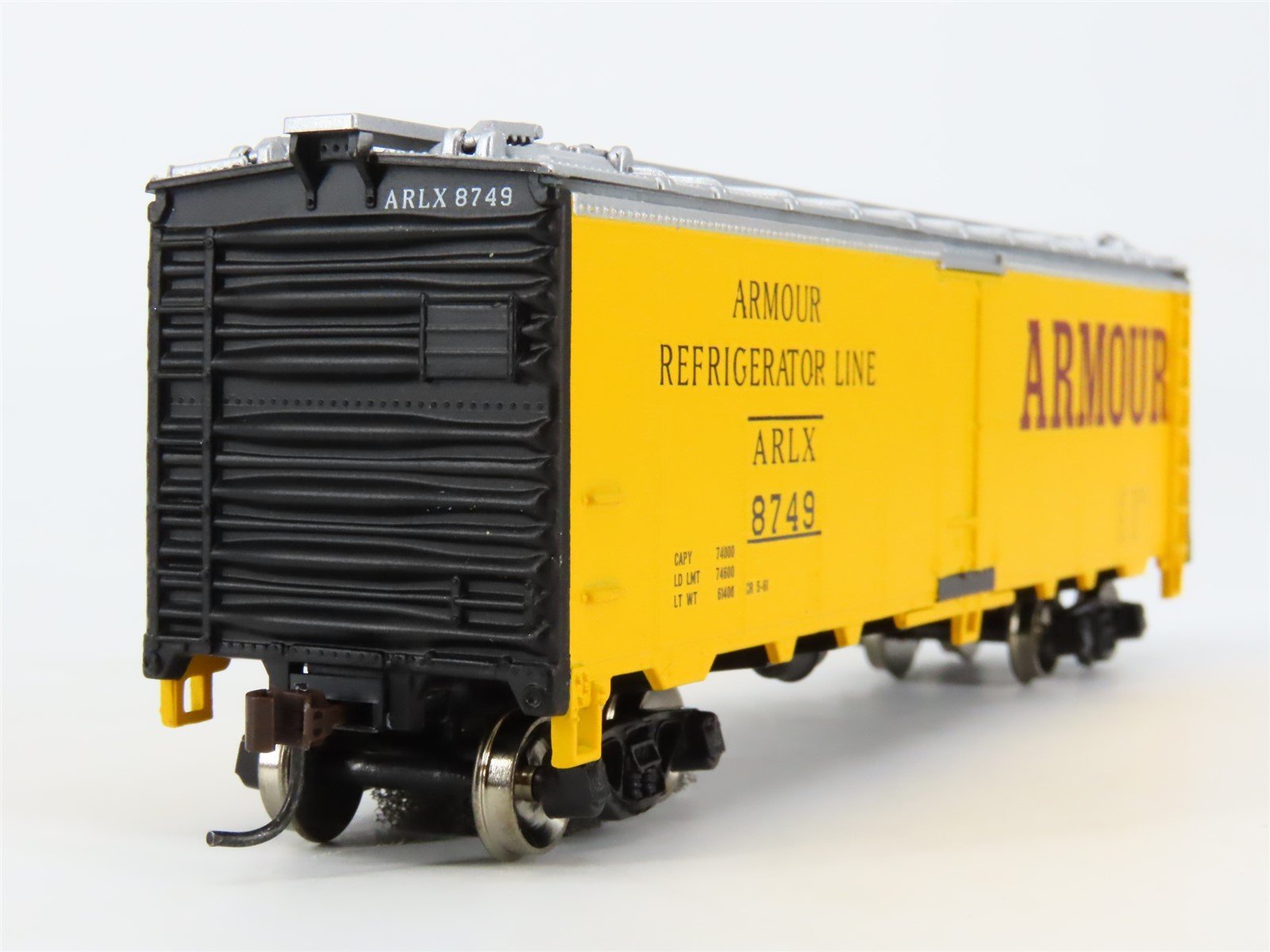 HO Scale Athearn 71336 ARLX Armour 40' Steel Ice Bunker Reefer #8749