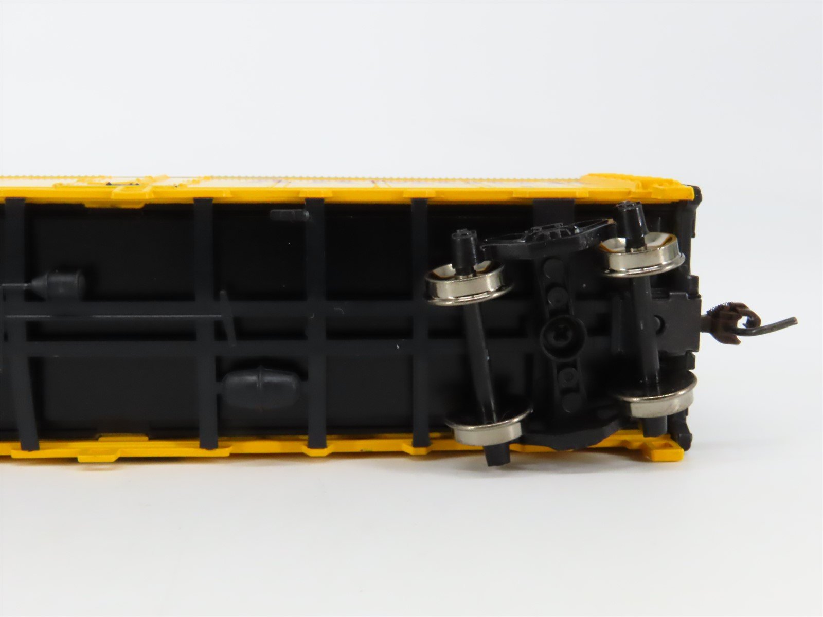 HO Scale Athearn 71336 ARLX Armour 40' Steel Ice Bunker Reefer #8749