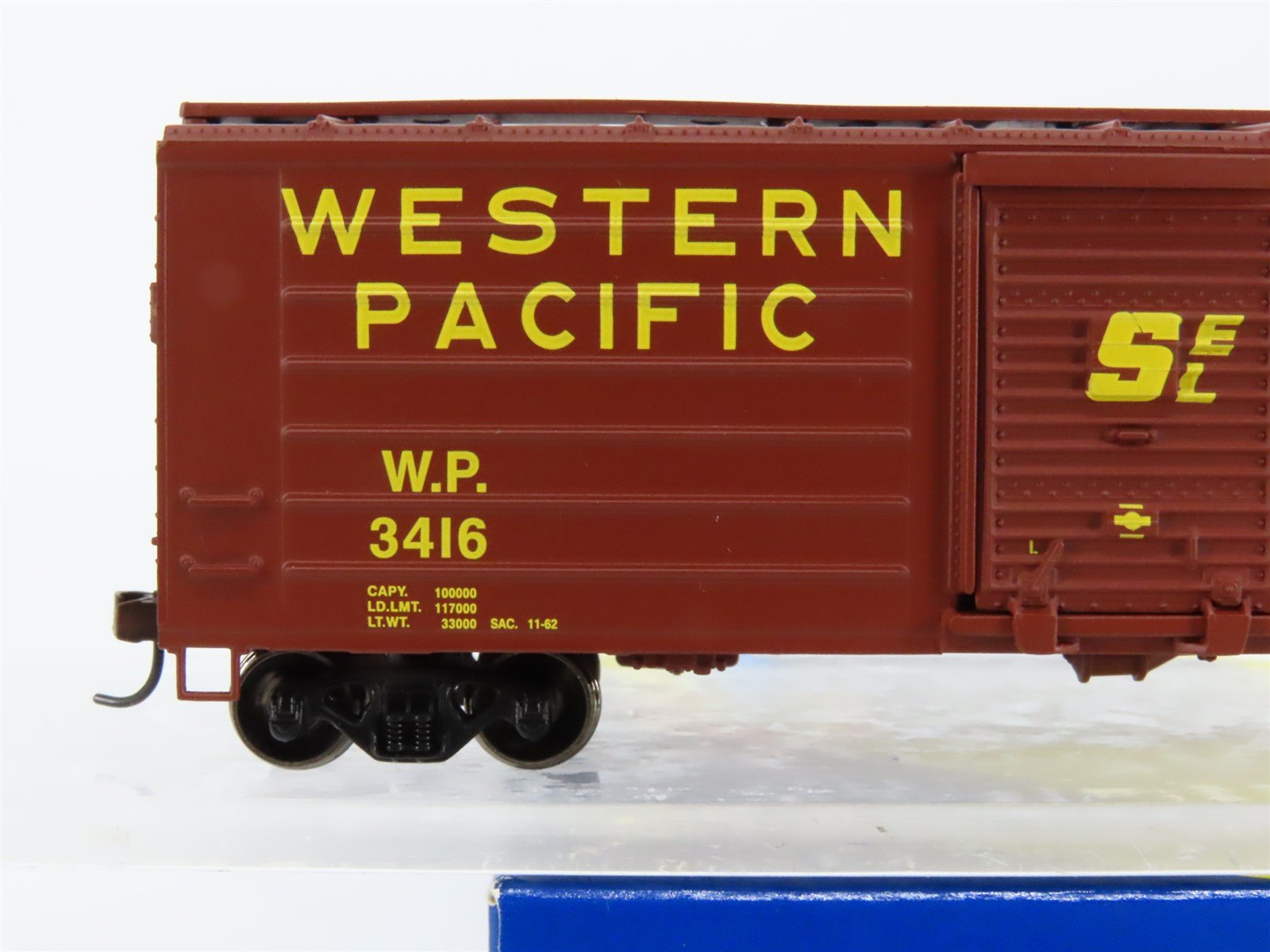 HO Scale Athearn 92799 WP Western Pacific 40' Horizontal Rib Box Car #3416