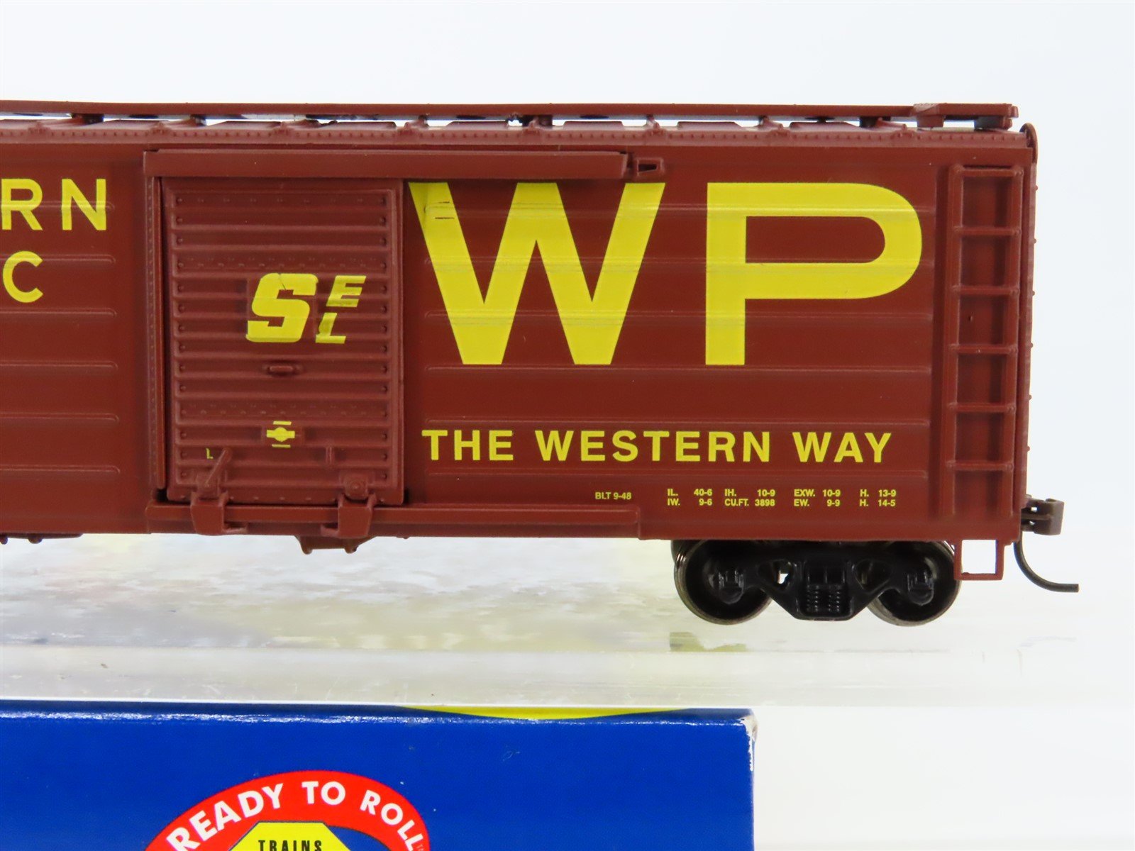 HO Scale Athearn 92799 WP Western Pacific 40' Horizontal Rib Box Car #3416