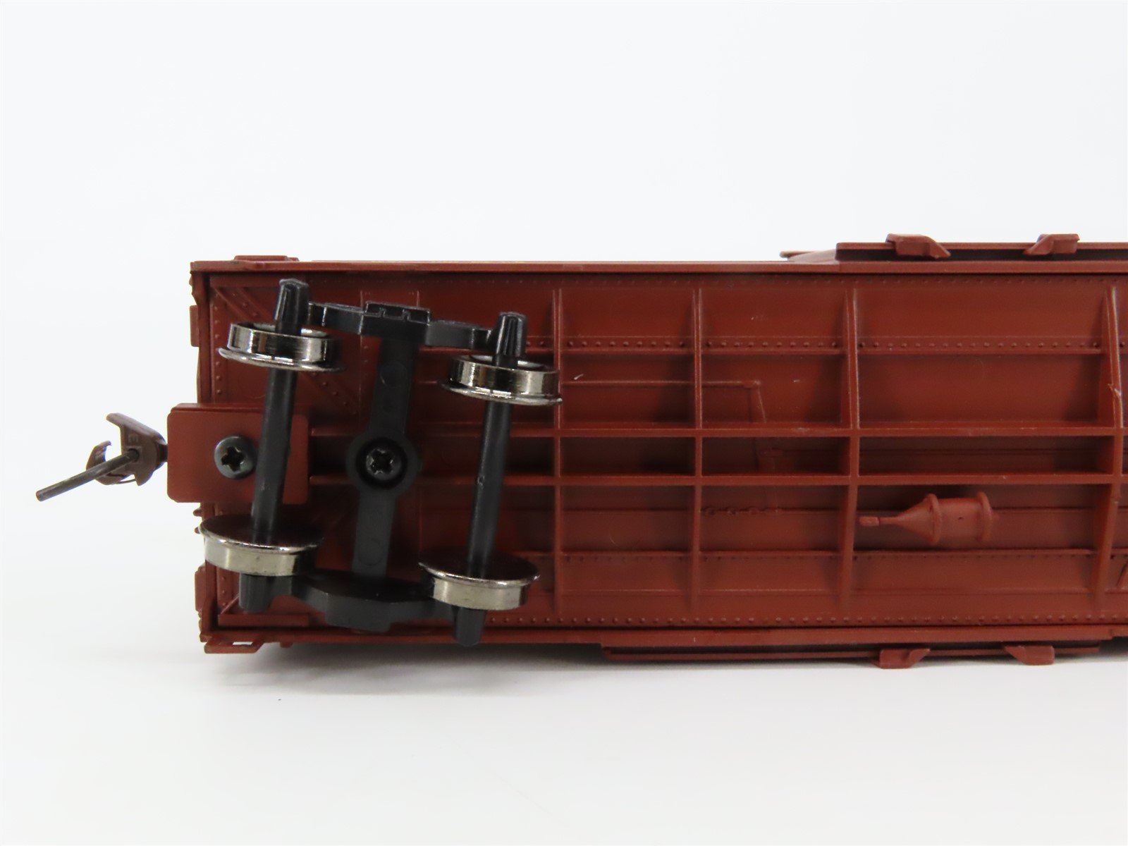 HO Scale Athearn 92799 WP Western Pacific 40' Horizontal Rib Box Car #3416