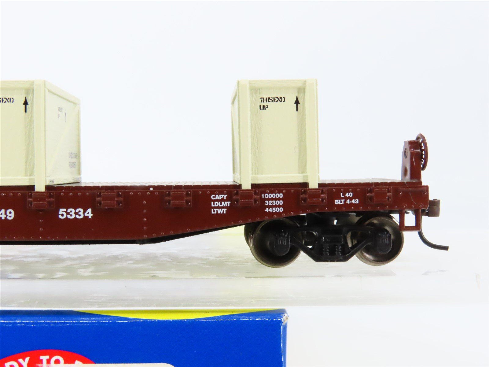 HO Scale Athearn 92180 NYC New York Central 40' Flat Car #495334 w/ Crate Load