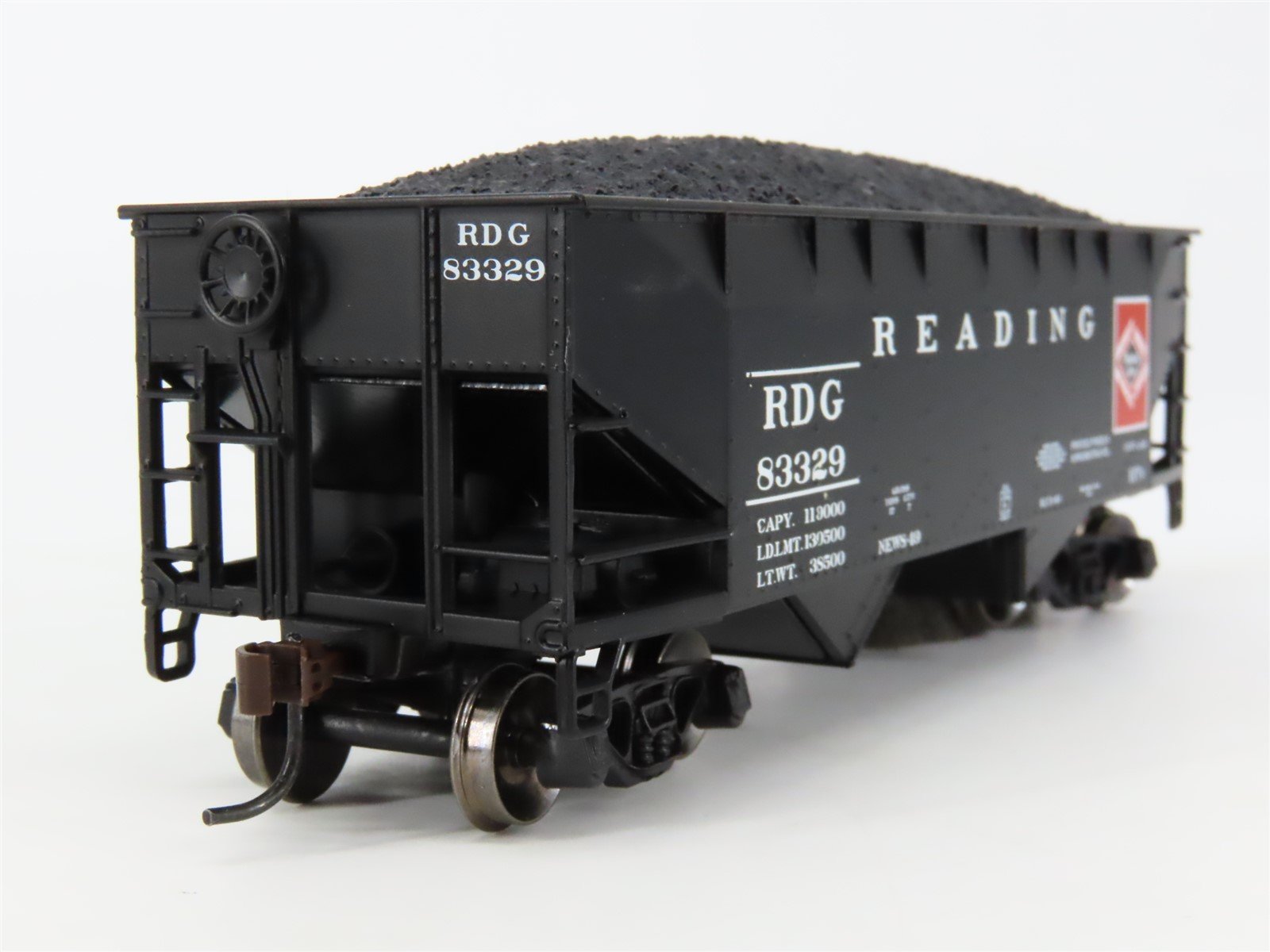 HO Scale Athearn 70800 RDG Reading 34' 2-Bay Hopper #83329 w/ Load