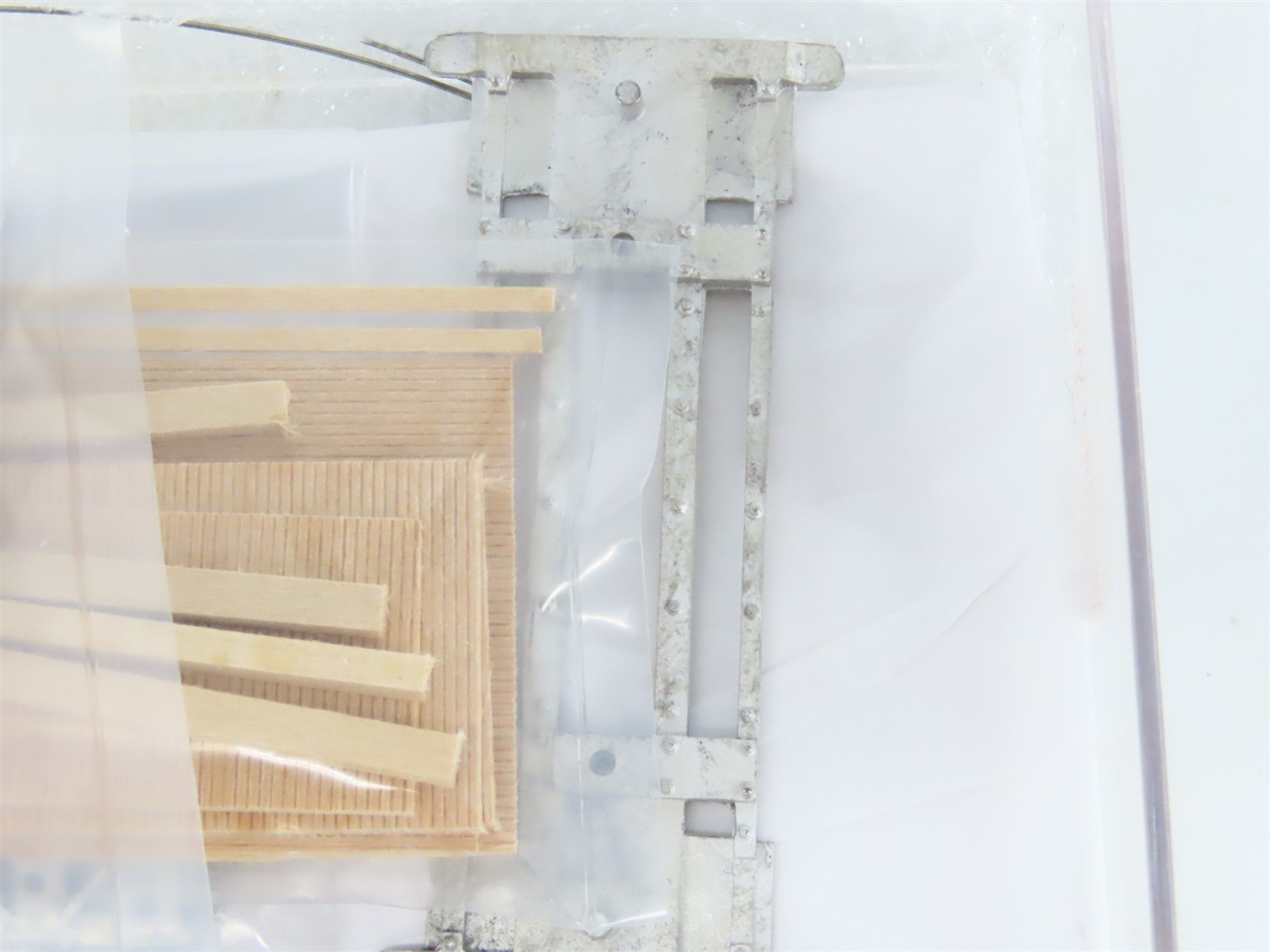 HO Scale Keystone Kit #HO-106 Undecorated Grasse River Offset Cupola Caboose